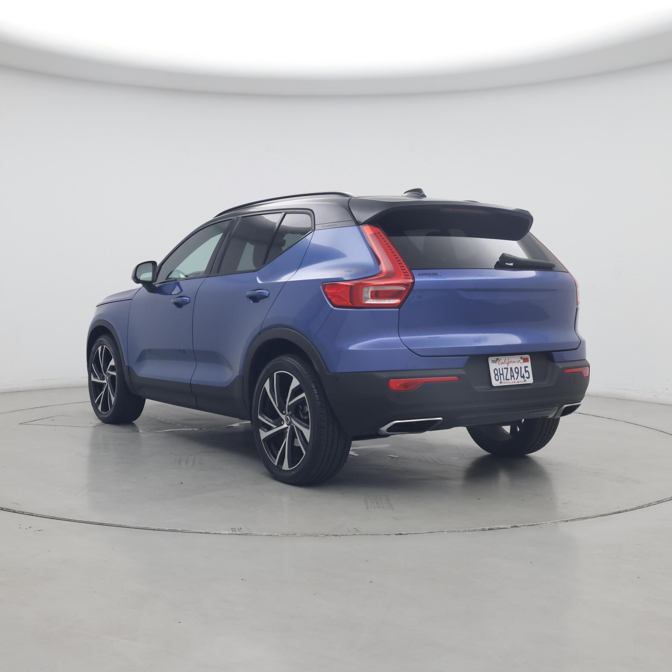 Thumbnail: 2019 Volvo XC40 - 2