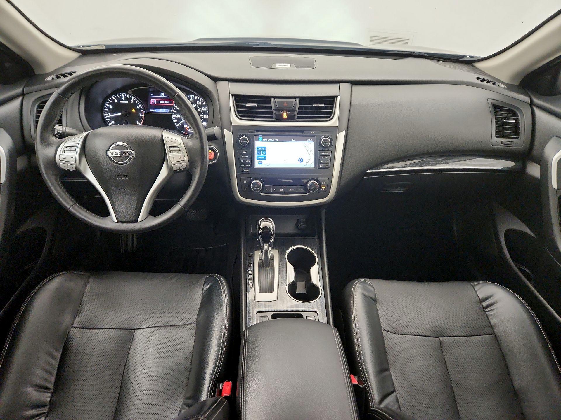 Thumbnail: 2017 Nissan Altima - 9