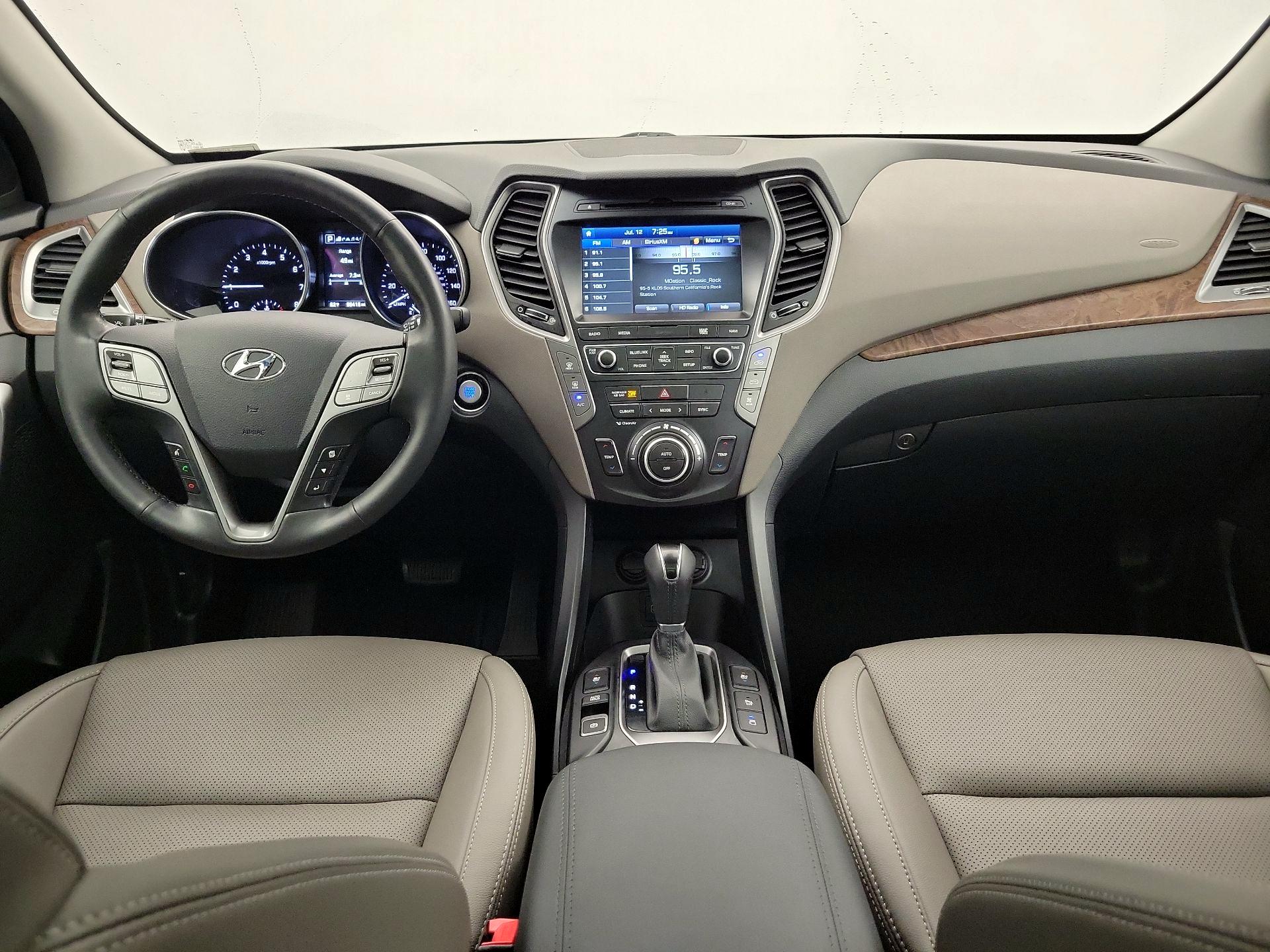 Thumbnail: 2017 Hyundai Santa Fe - 9