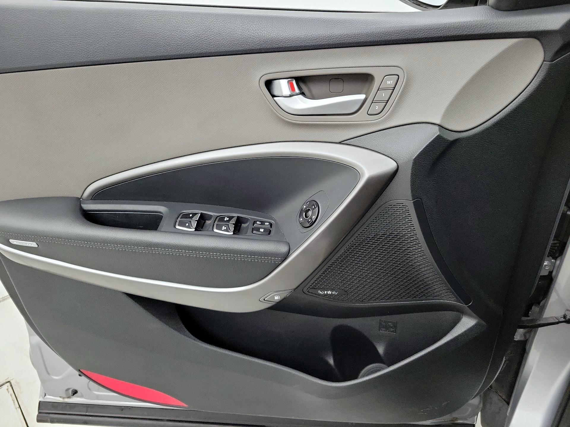 Thumbnail: 2017 Hyundai Santa Fe - 12