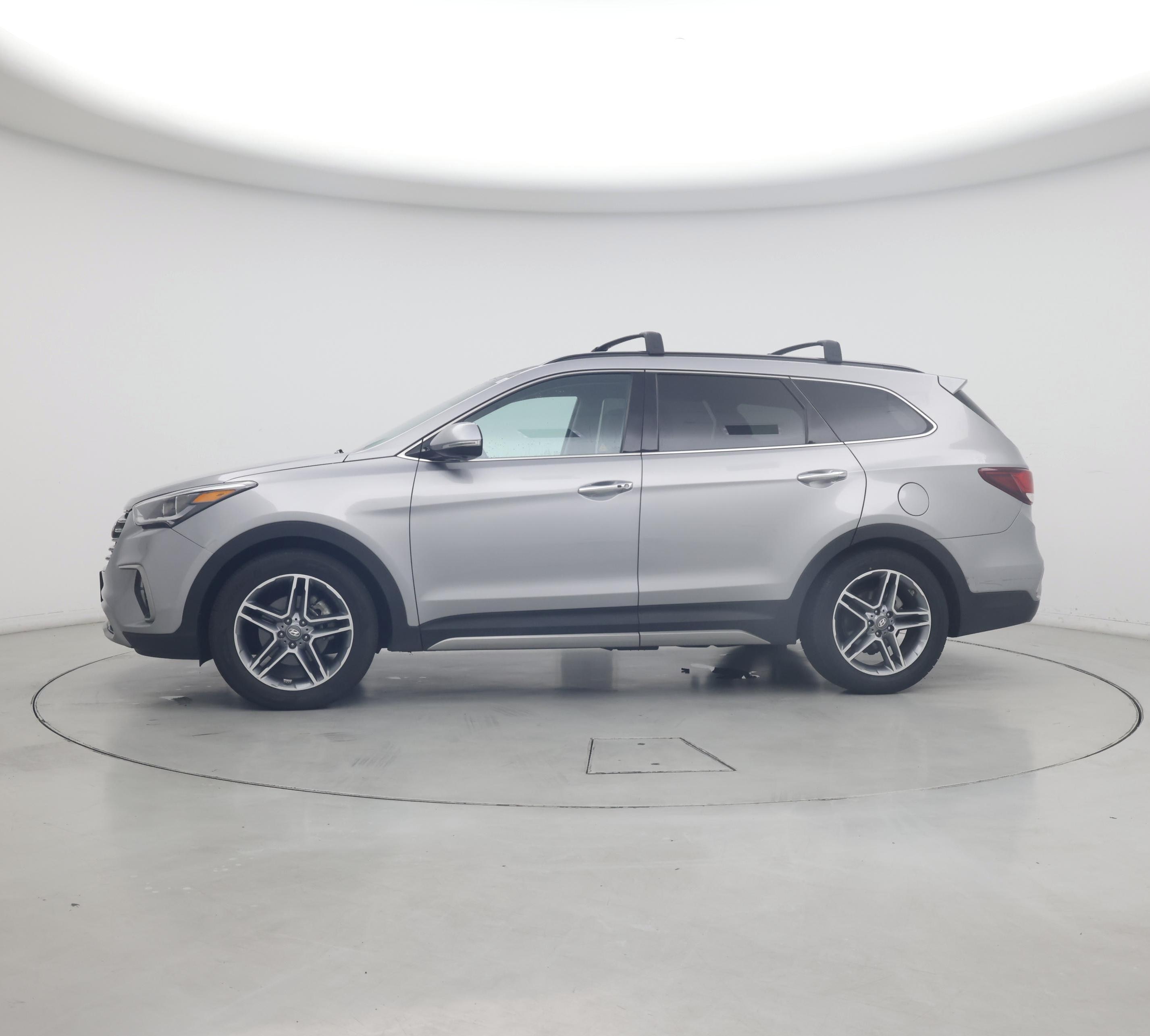 Thumbnail: 2017 Hyundai Santa Fe - 3