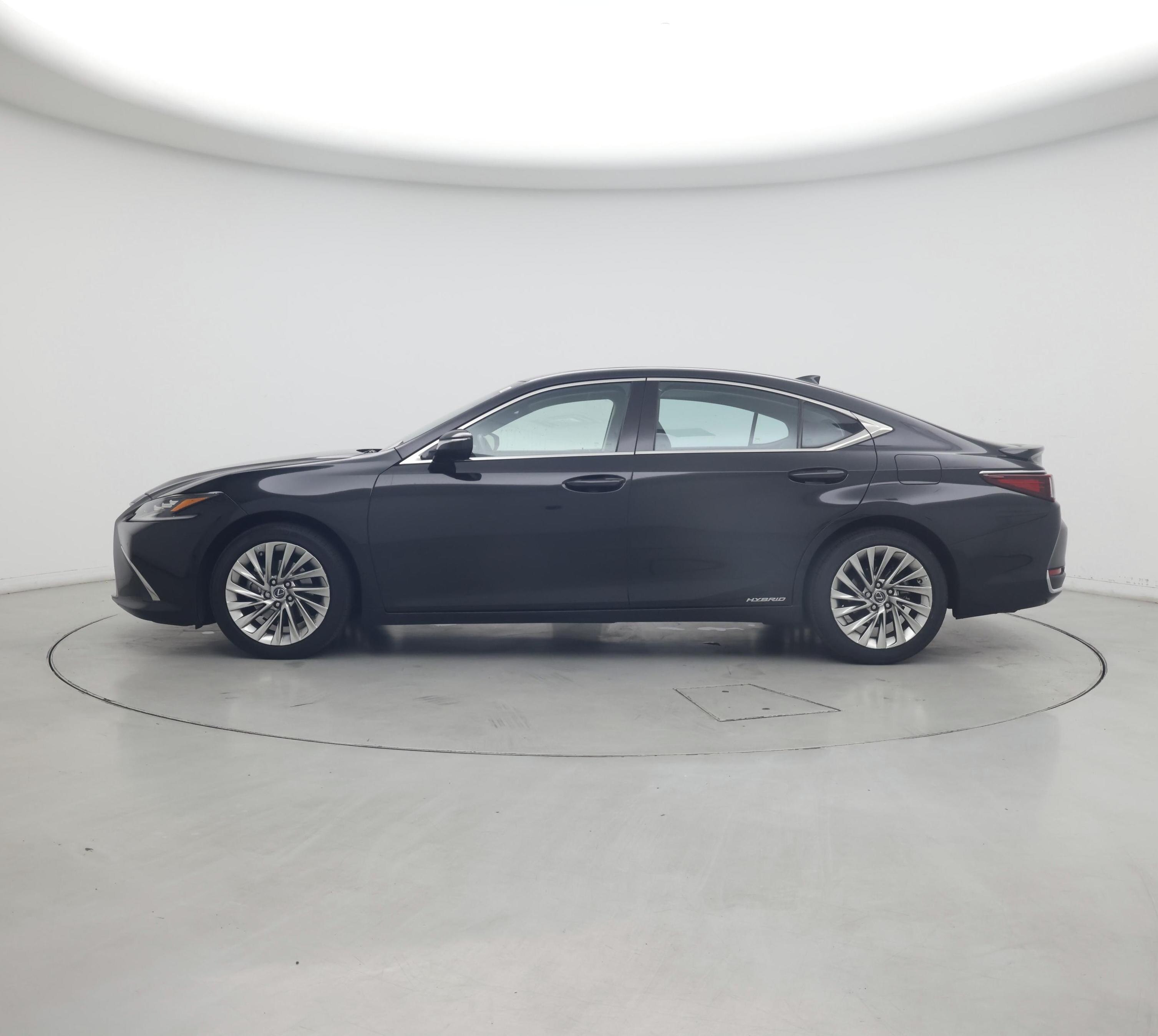 Thumbnail: 2022 Lexus ES - 3