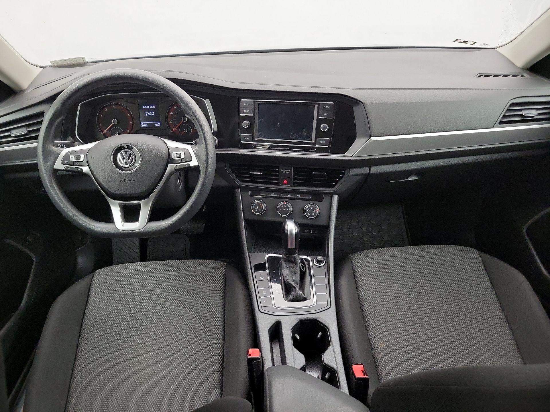 Thumbnail: 2020 Volkswagen Jetta - 9