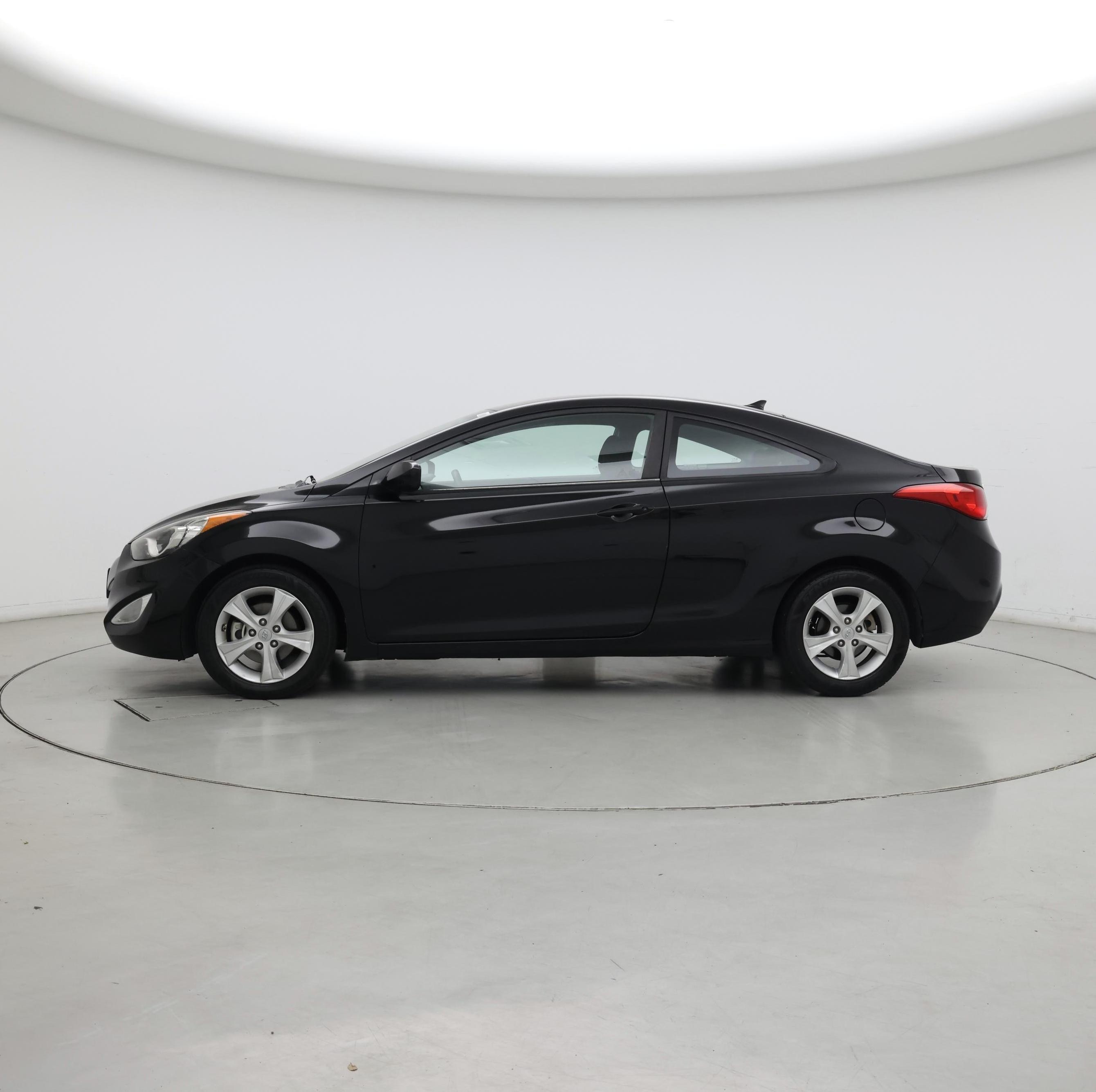 Thumbnail: 2013 Hyundai Elantra - 3