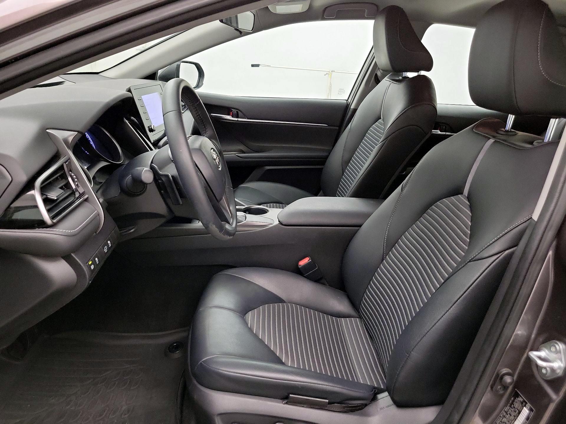 Thumbnail: 2021 Toyota Camry - 11