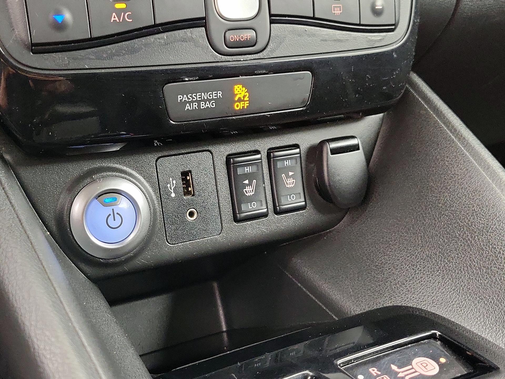 Thumbnail: 2019 Nissan Leaf - 18