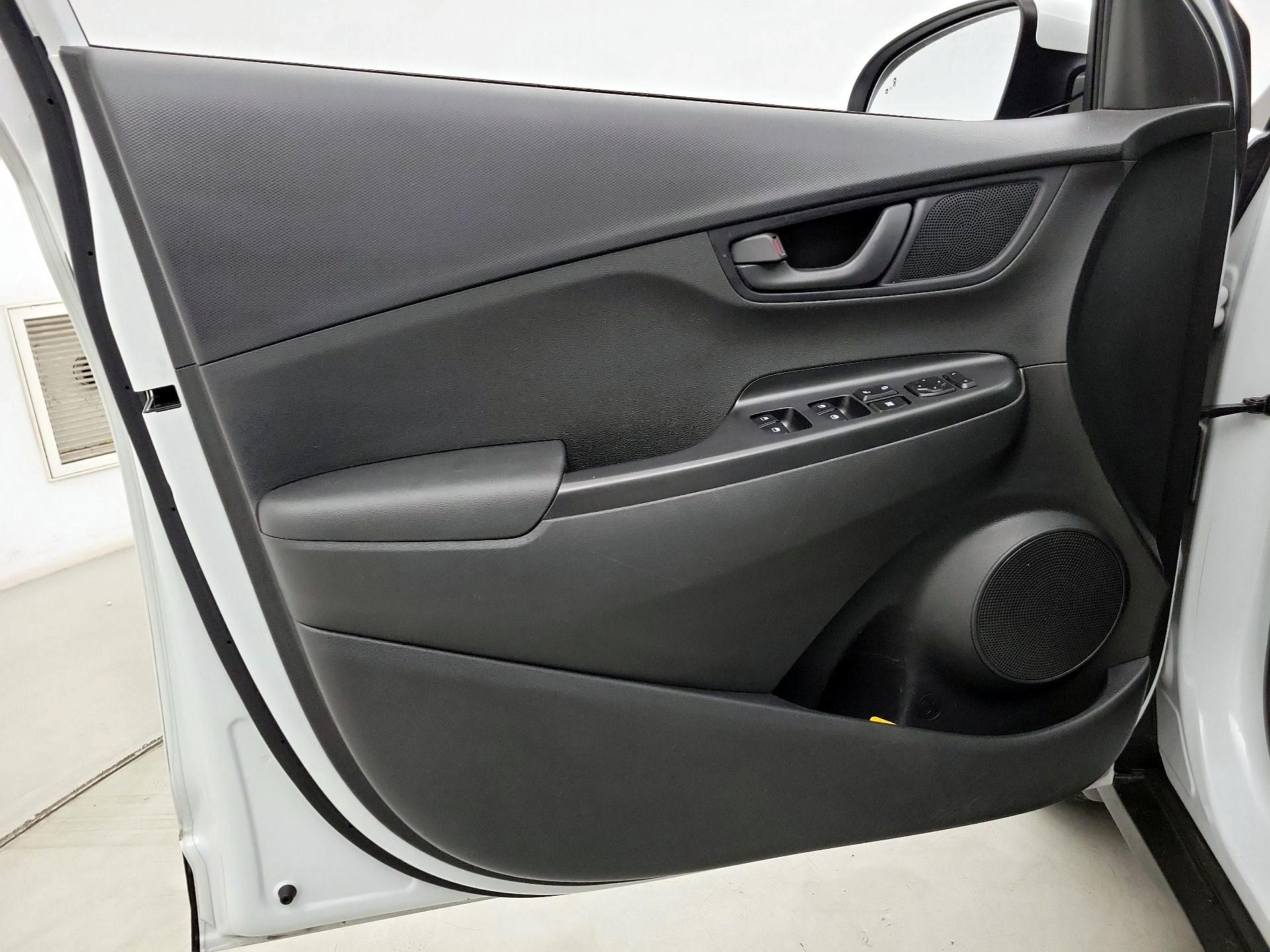 Thumbnail: 2019 Hyundai Kona - 12
