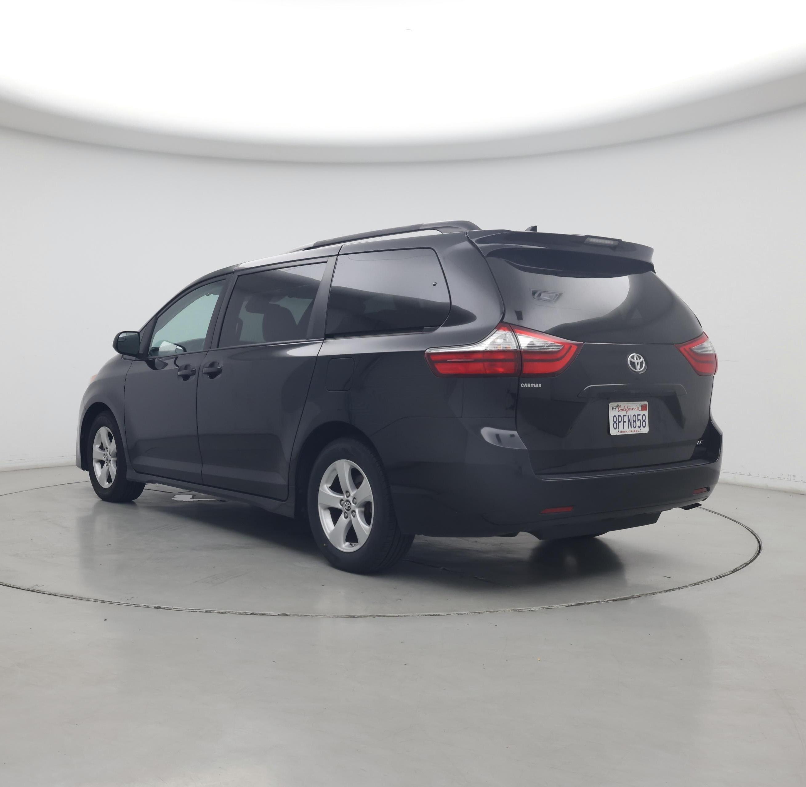 Thumbnail: 2020 Toyota Sienna - 2