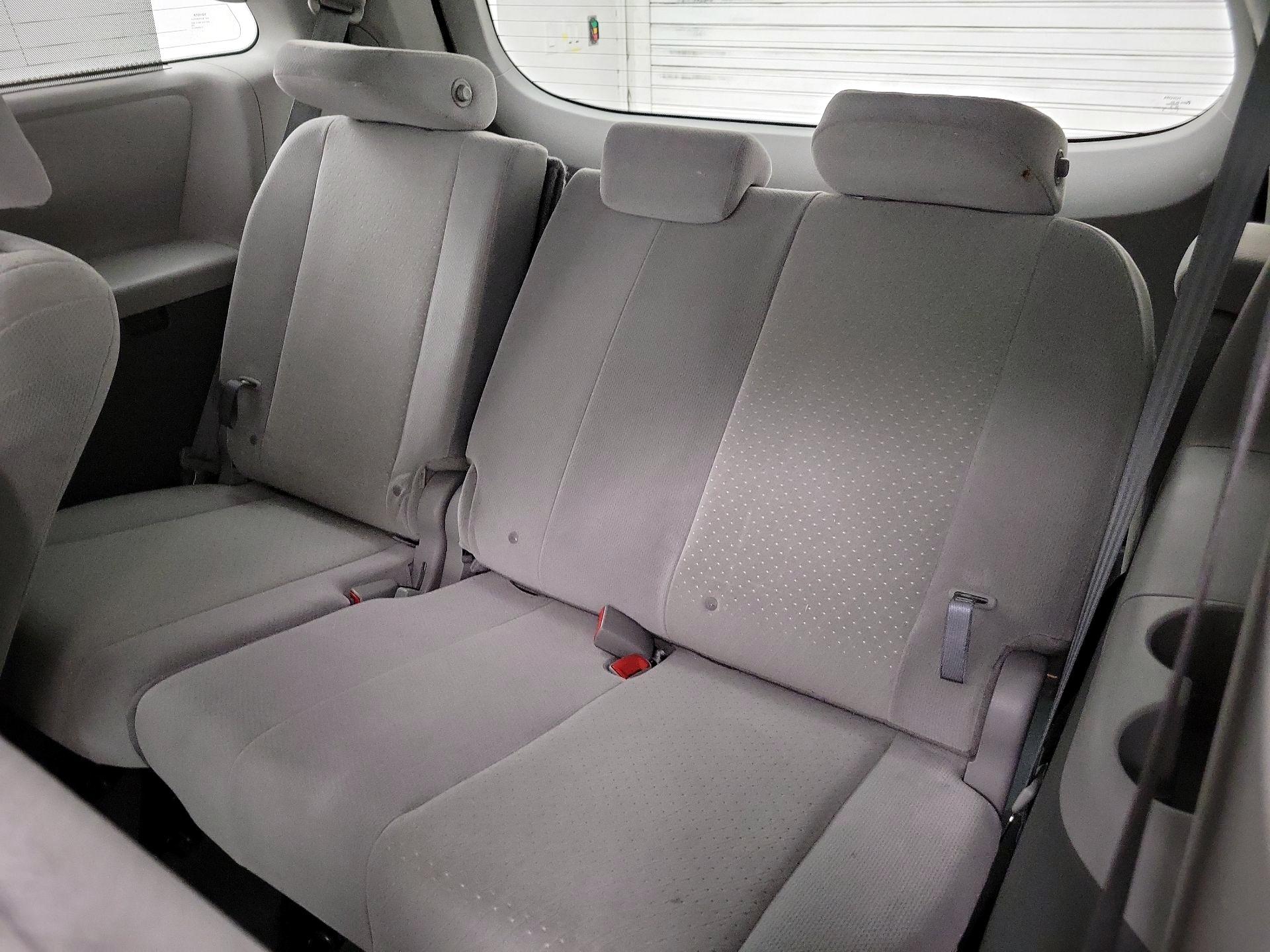 Thumbnail: 2020 Toyota Sienna - 20