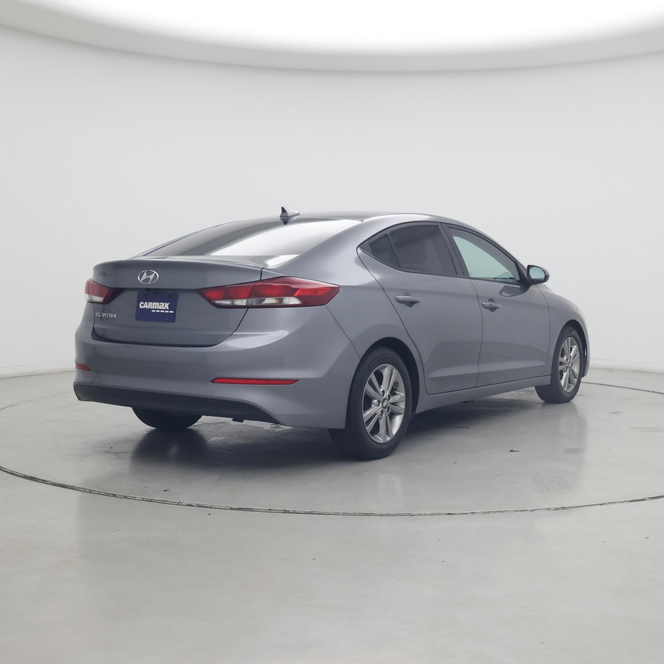 Thumbnail: 2017 Hyundai Elantra - 8