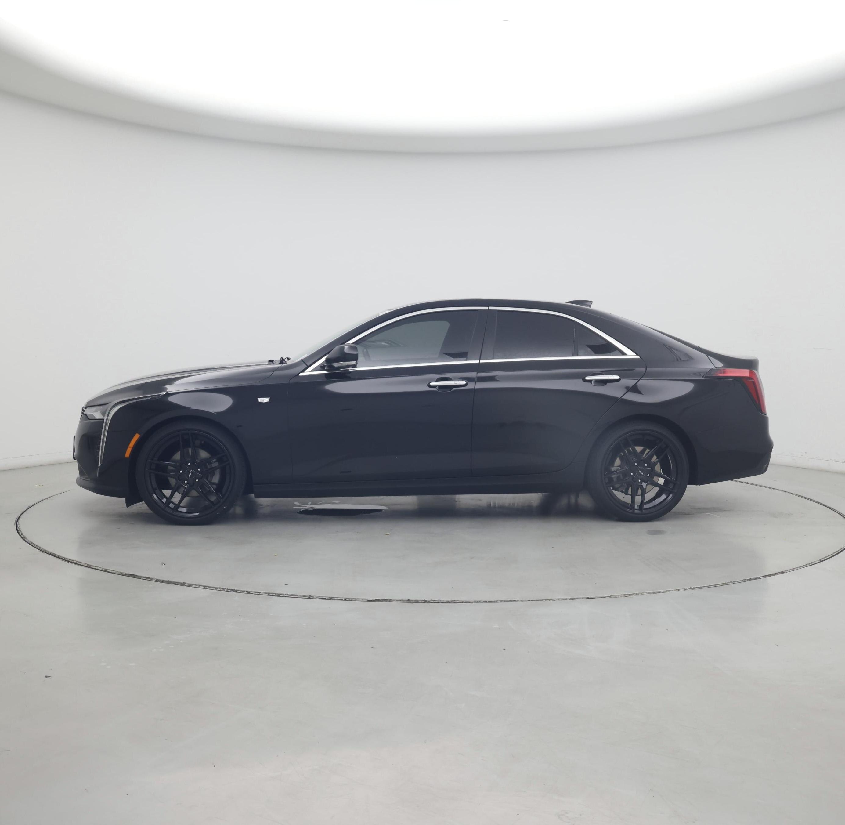 Thumbnail: 2022 Cadillac CT4 - 3