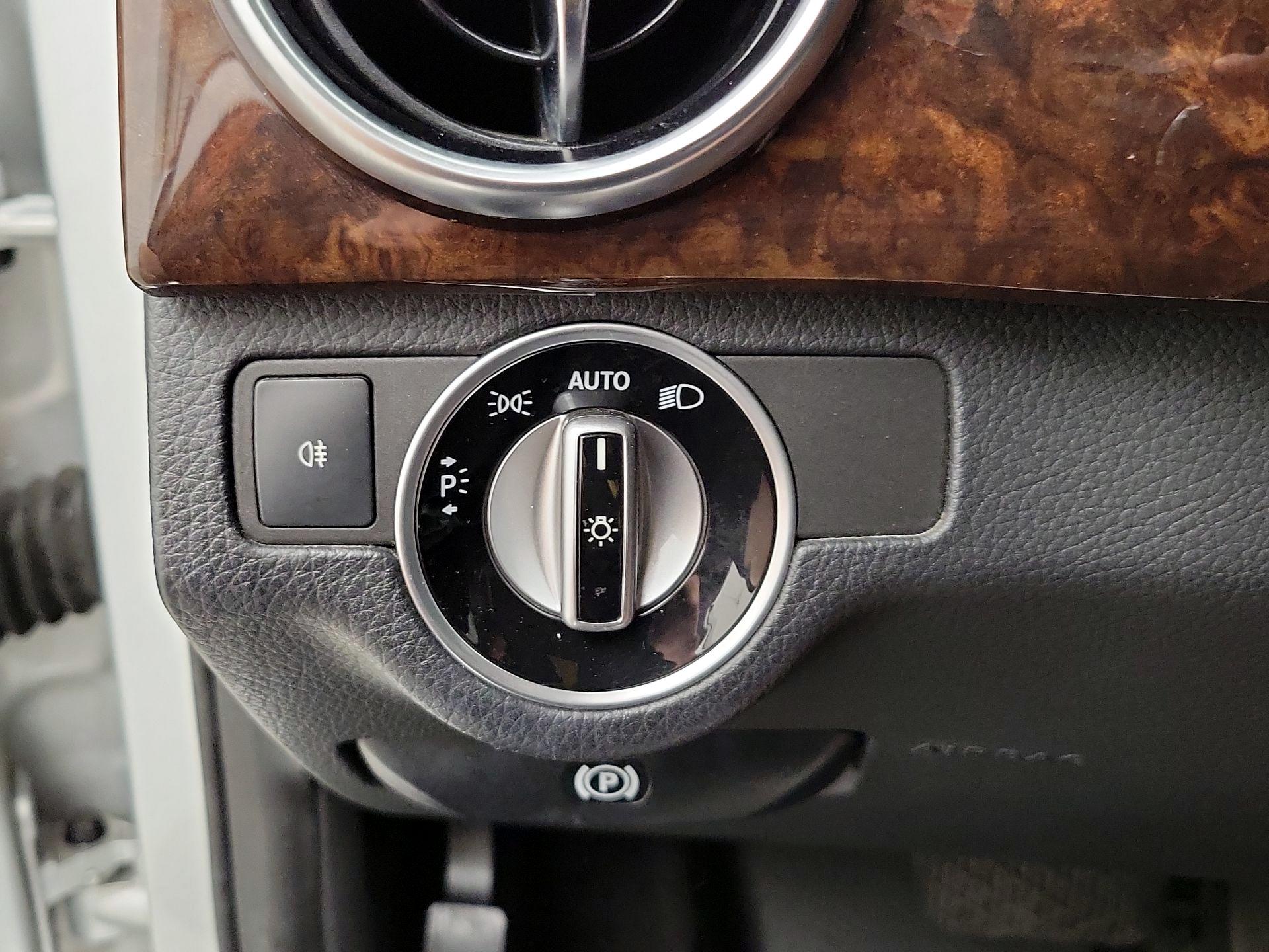 Thumbnail: 2014 Mercedes-Benz GLK - 13