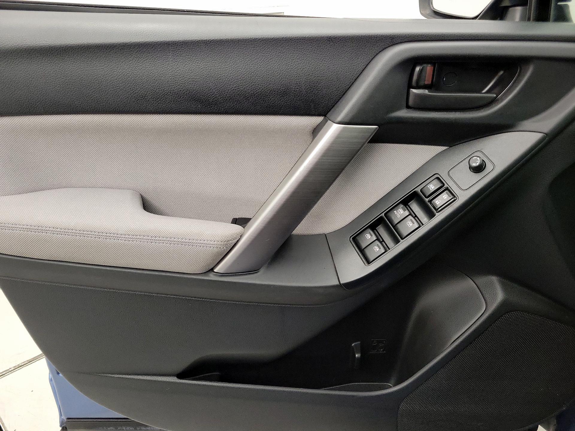 Thumbnail: 2015 Subaru Forester - 12