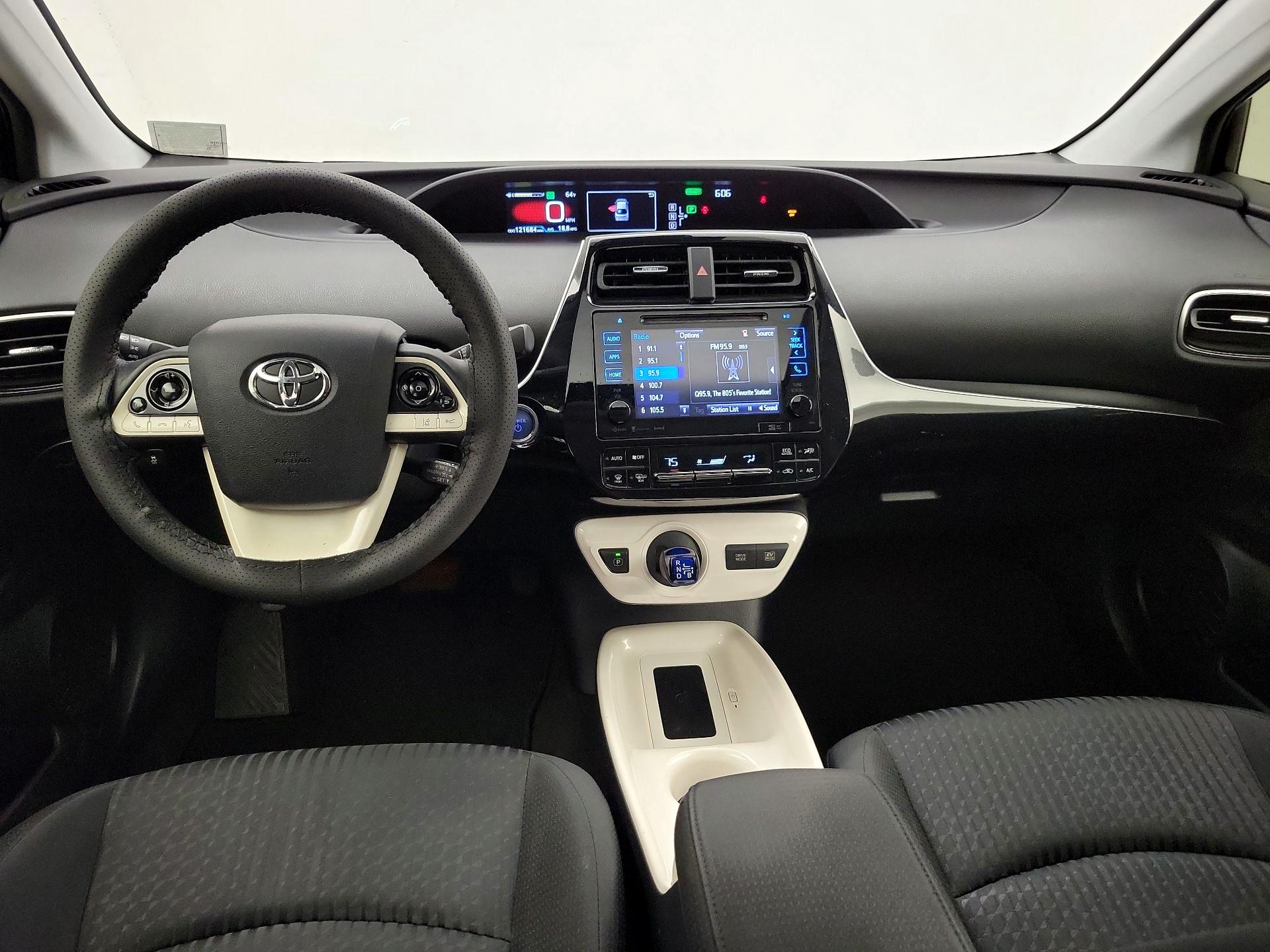 Thumbnail: 2016 Toyota Prius - 9