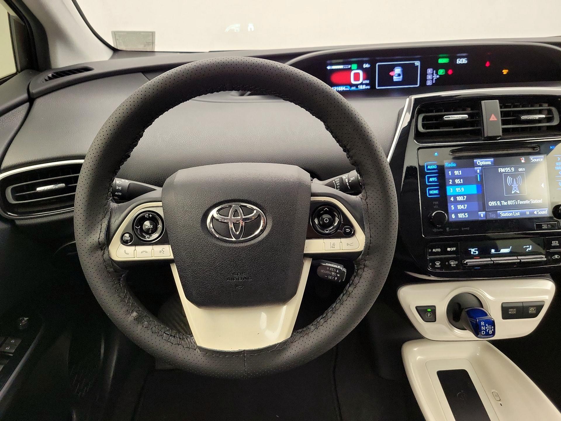 Thumbnail: 2016 Toyota Prius - 10