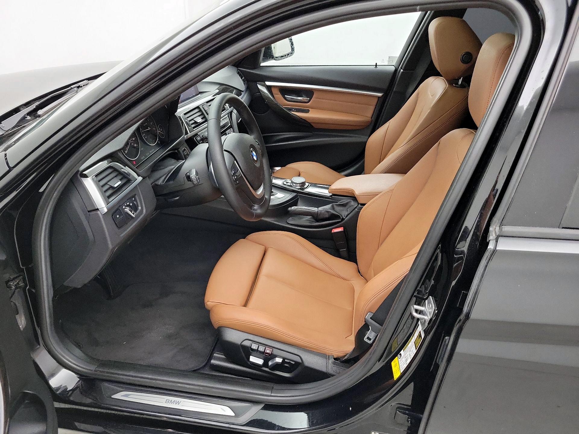 Thumbnail: 2016 BMW 3 Series - 11