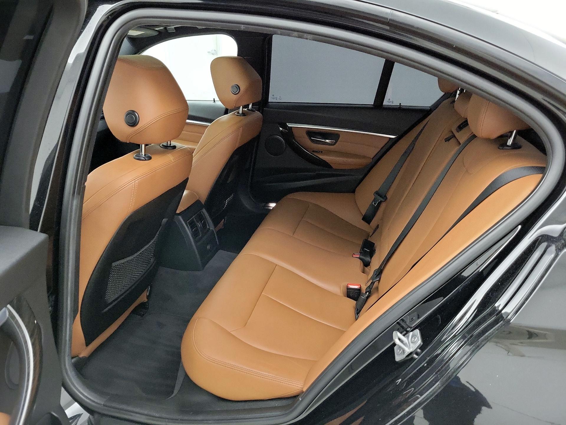 Thumbnail: 2016 BMW 3 Series - 20
