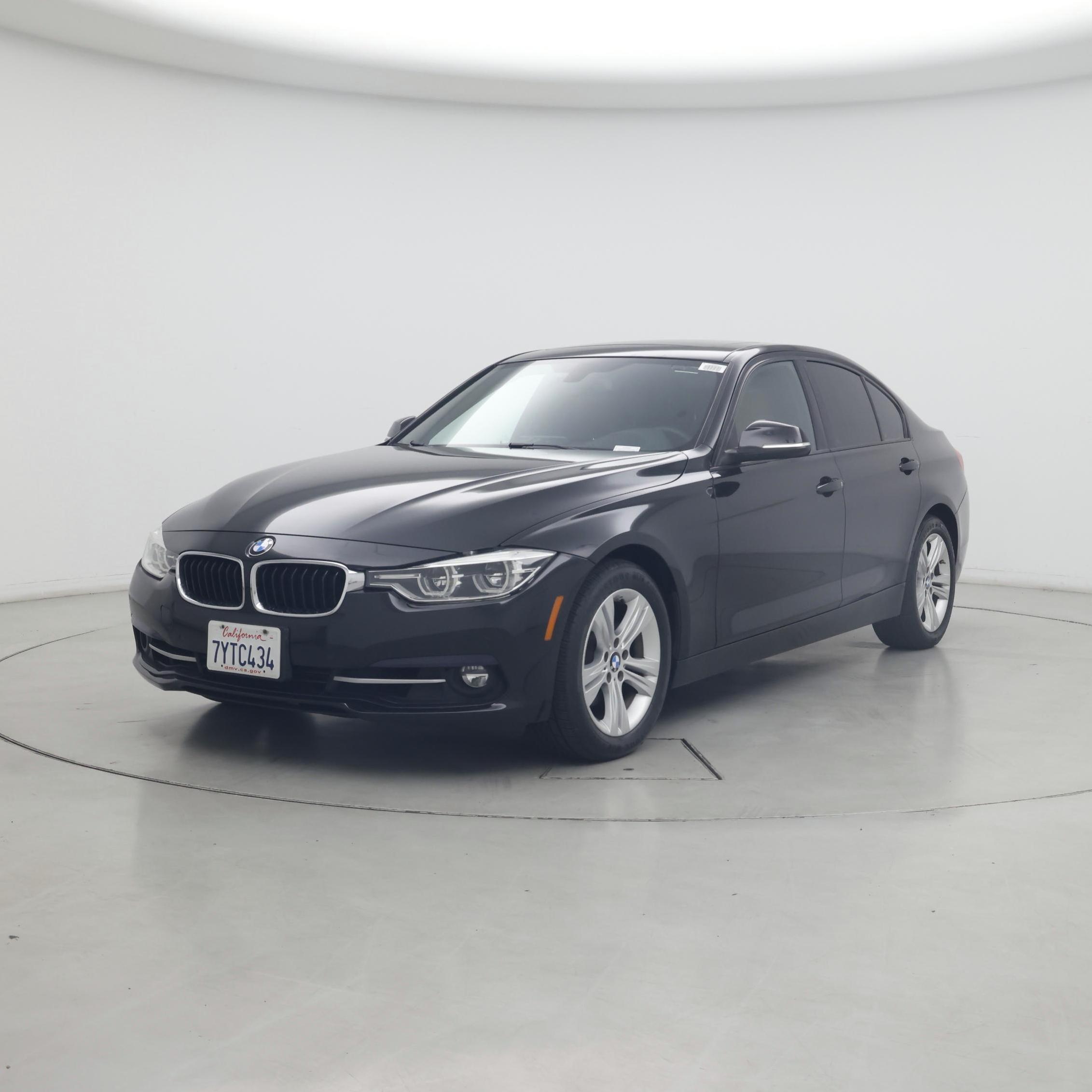 Thumbnail: 2016 BMW 3 Series - 4