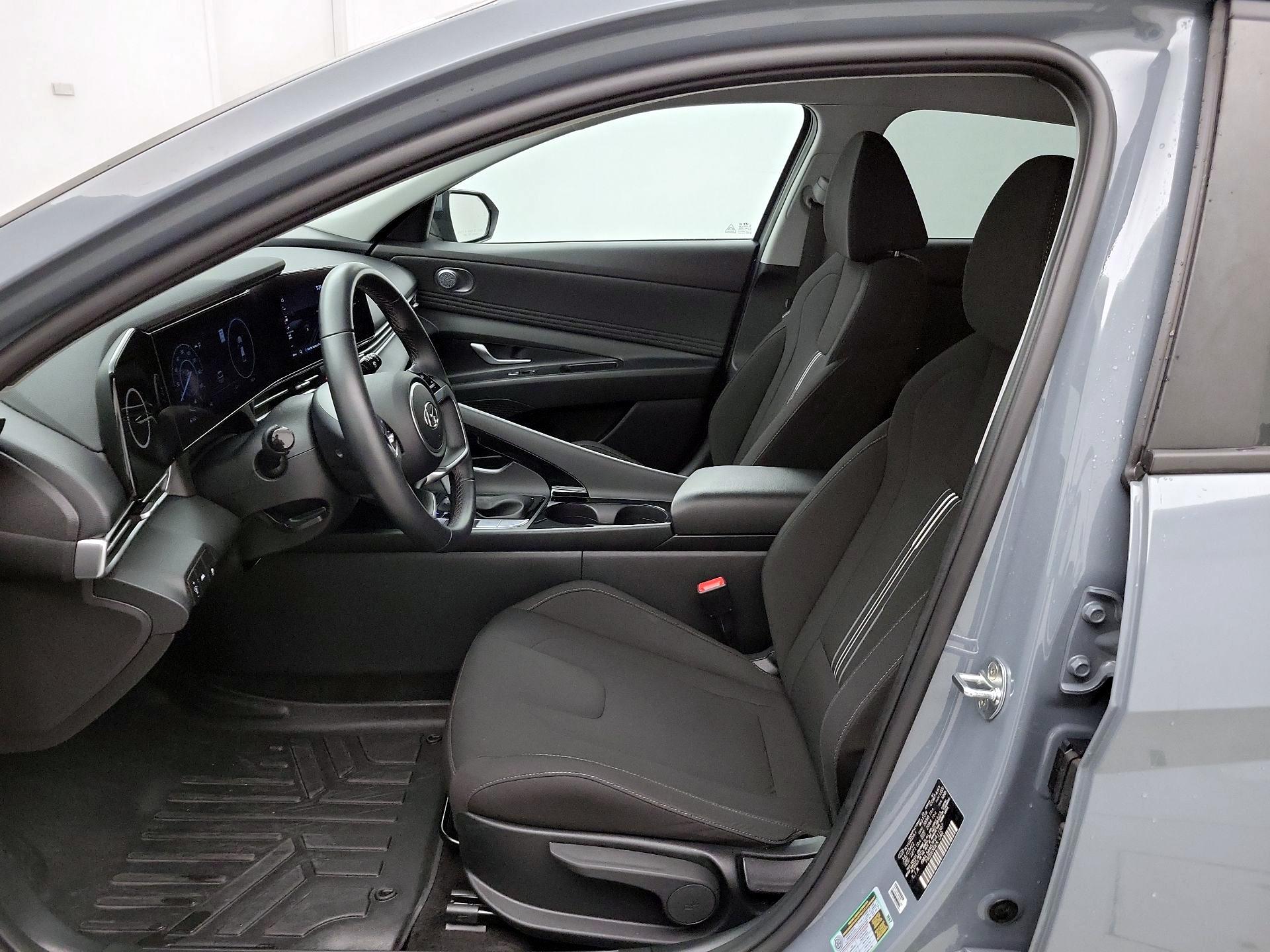 Thumbnail: 2023 Hyundai Elantra - 11
