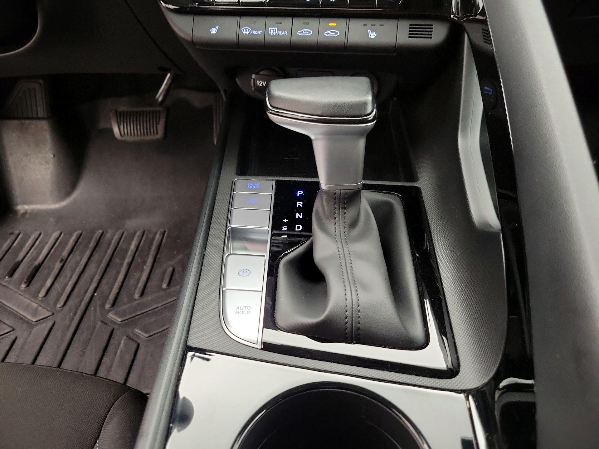 Thumbnail: 2023 Hyundai Elantra - 18