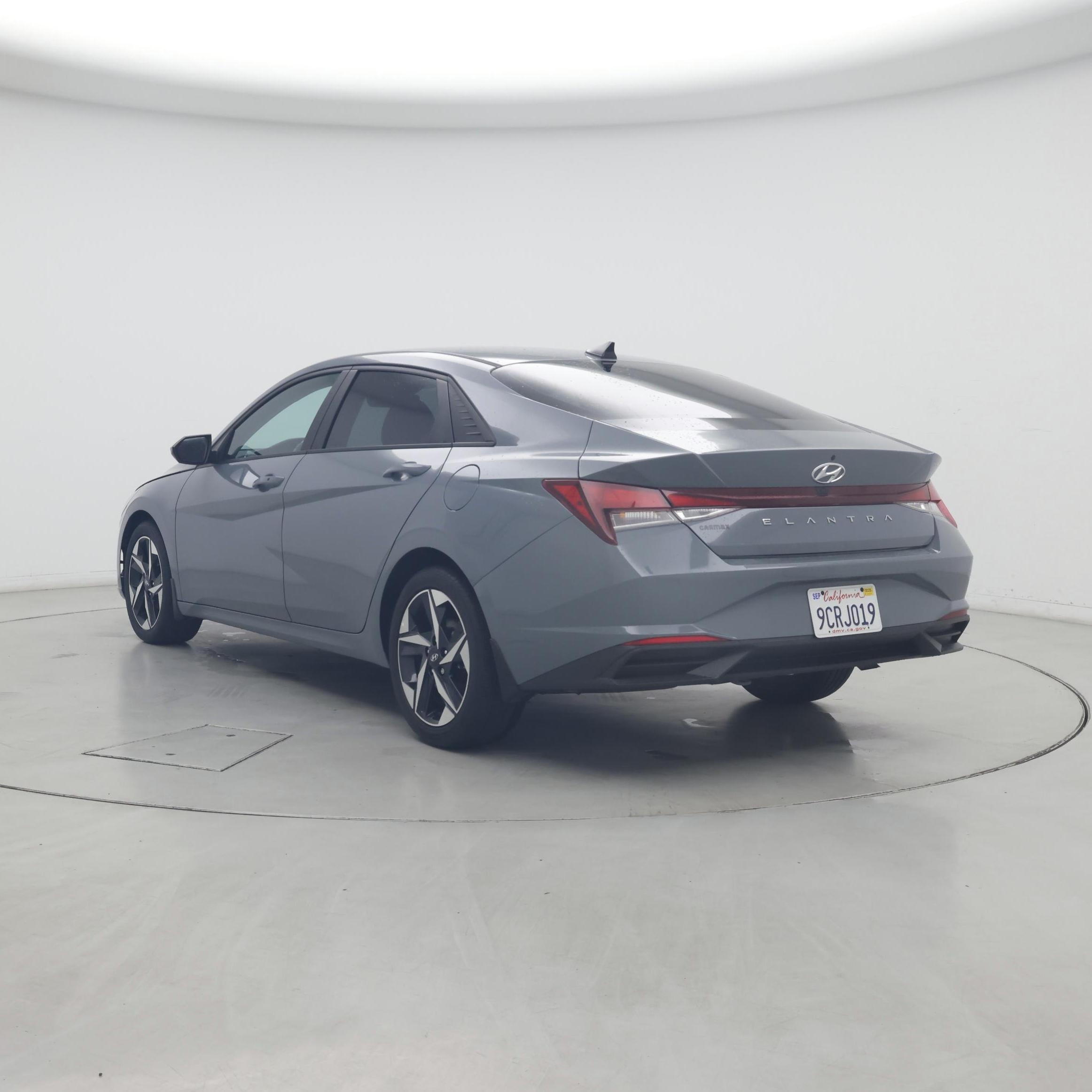 Thumbnail: 2023 Hyundai Elantra - 2