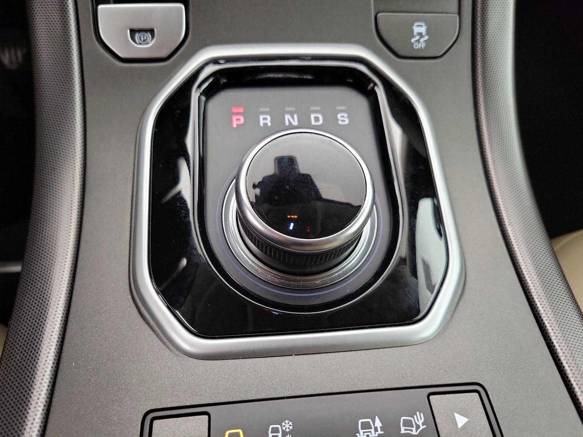Thumbnail: 2018 Land Rover Range Rover Evoque - 18