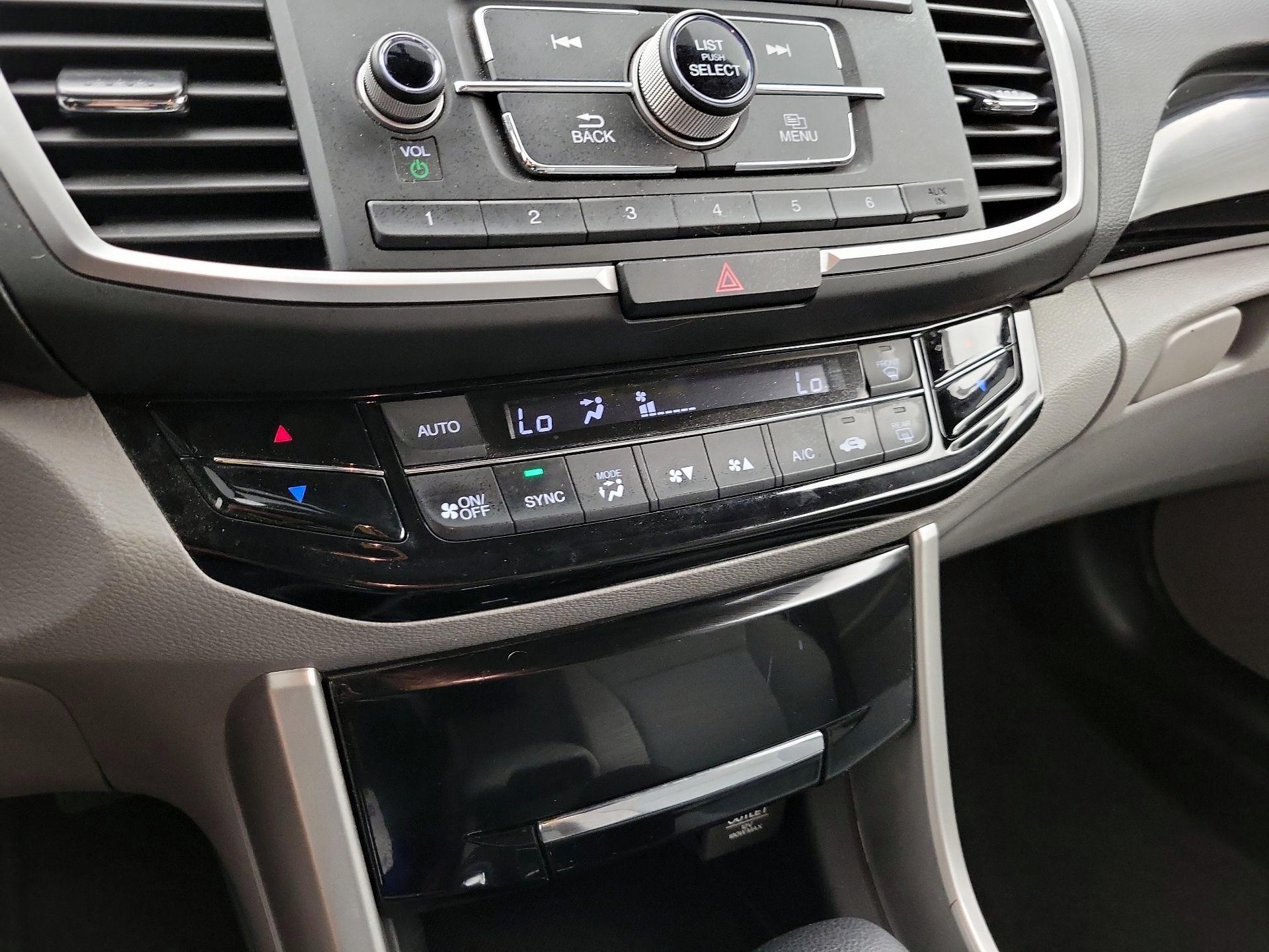 Thumbnail: 2016 Honda Accord - 16