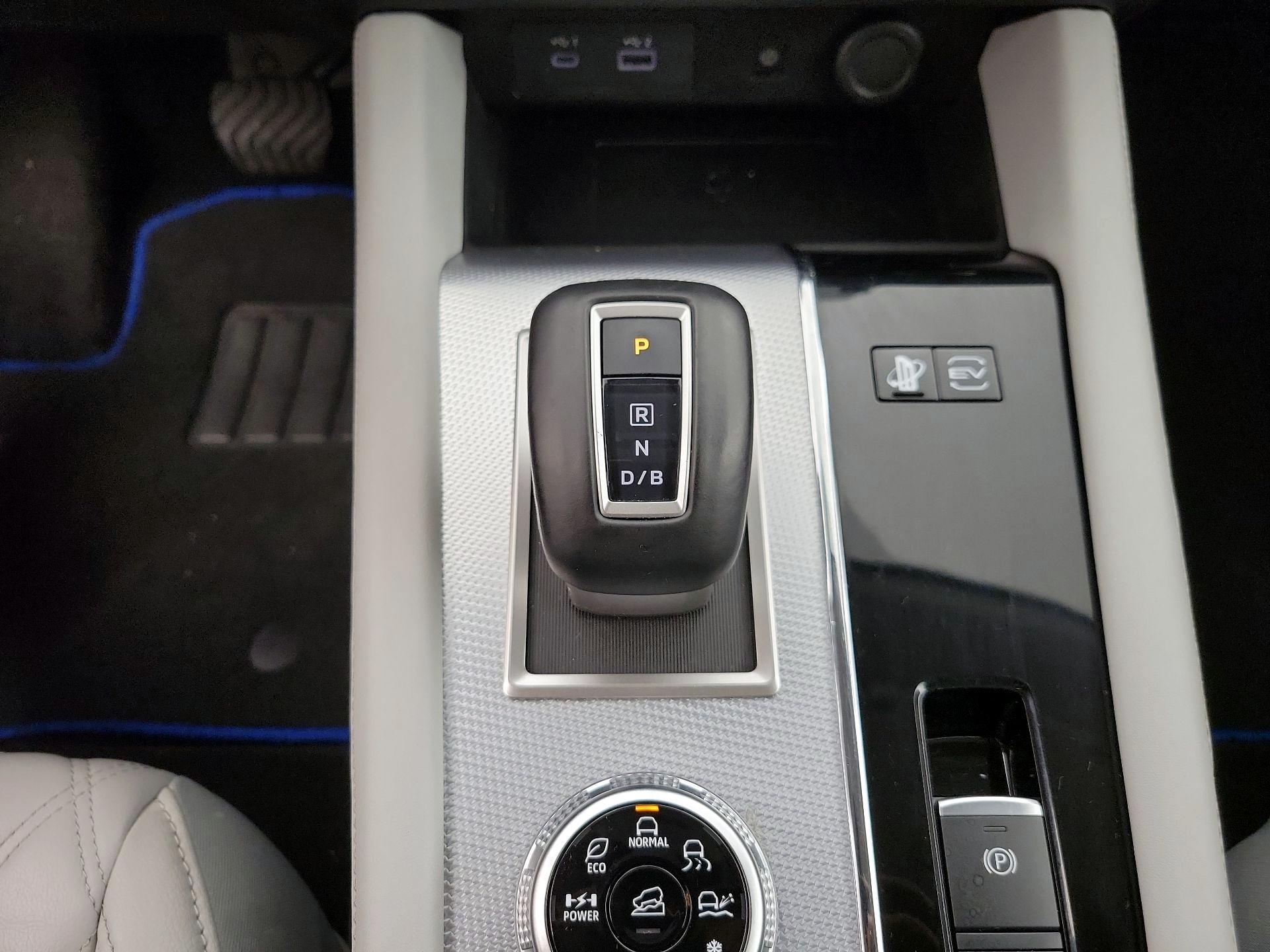 Thumbnail: 2024 Mitsubishi Outlander - 18