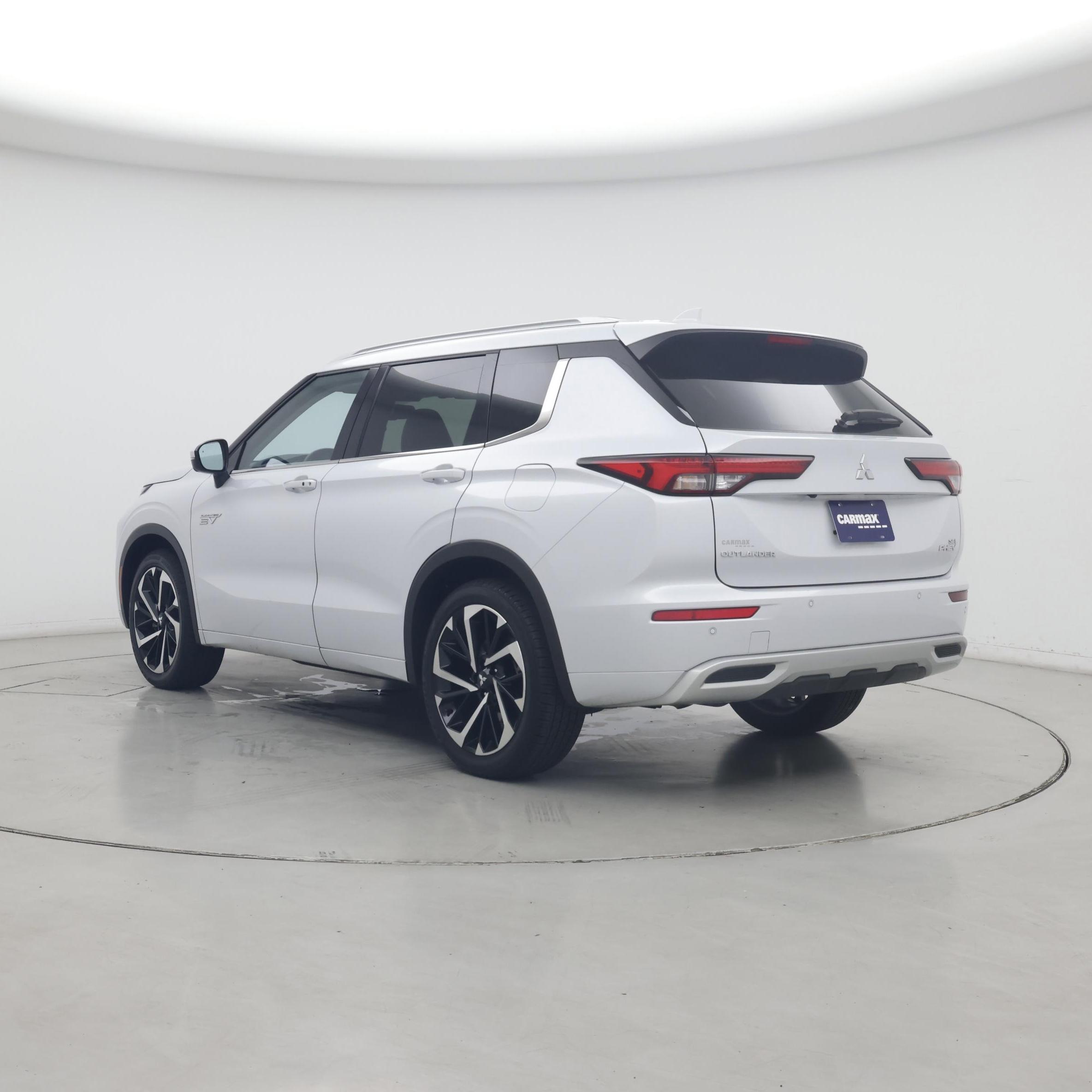 Thumbnail: 2024 Mitsubishi Outlander - 2