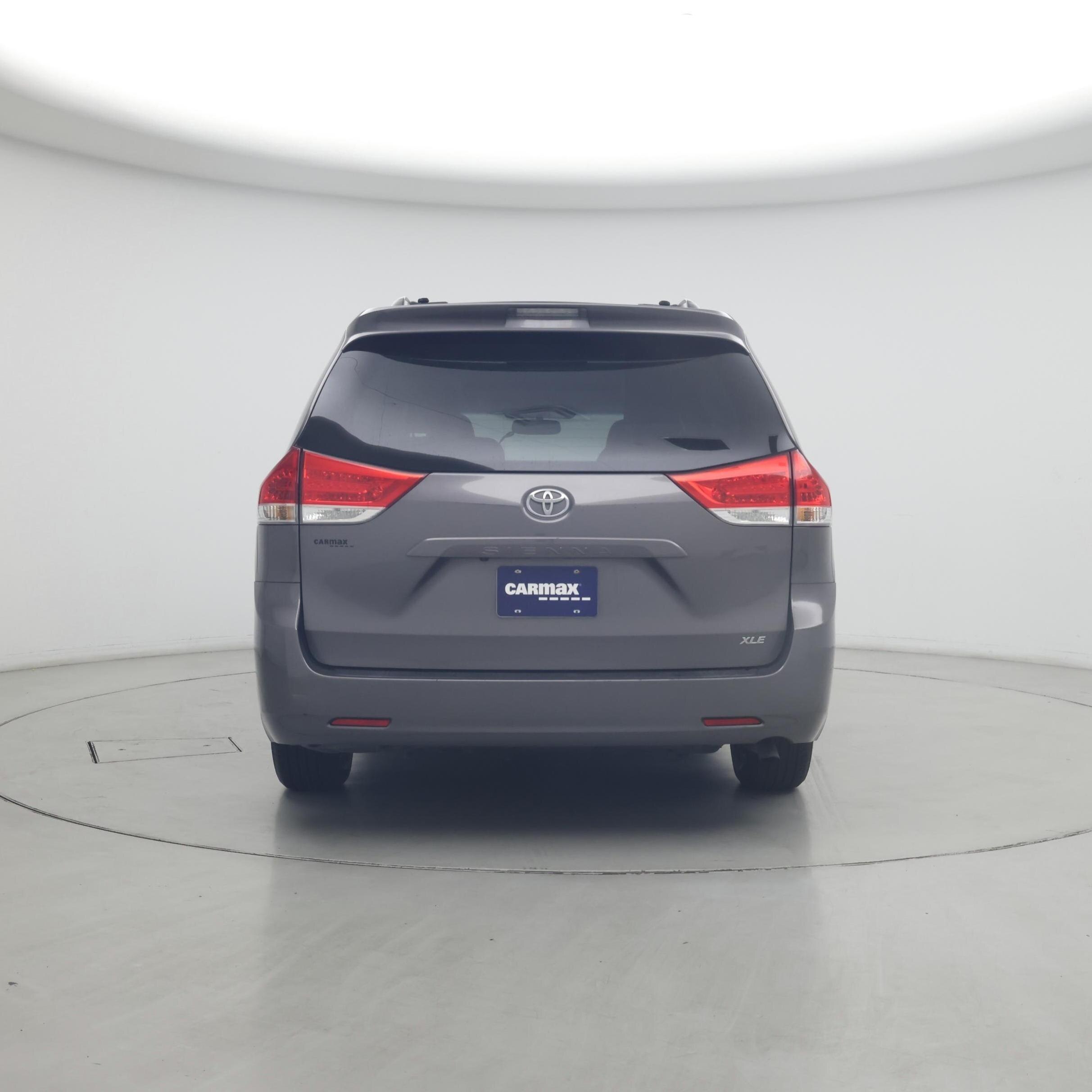 Thumbnail: 2014 Toyota Sienna - 6
