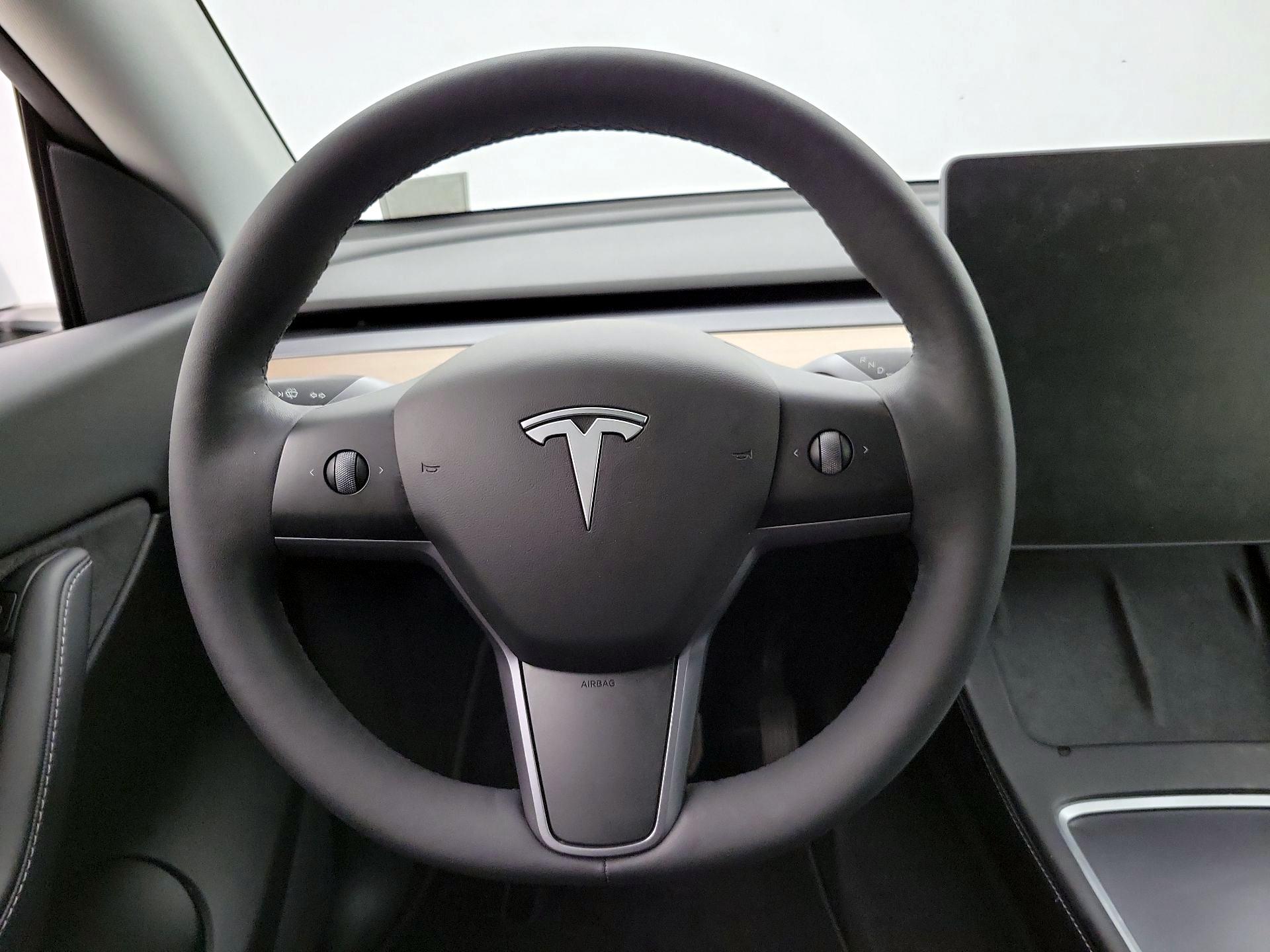Thumbnail: 2022 Tesla Model Y - 10