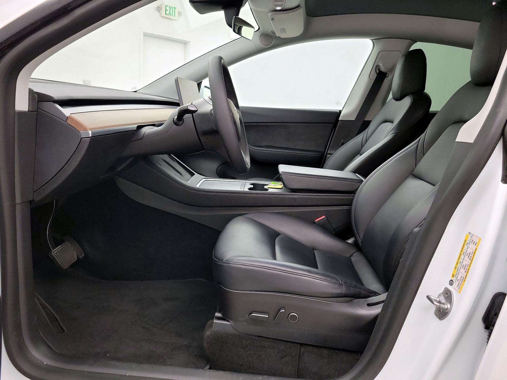 Thumbnail: 2022 Tesla Model Y - 11
