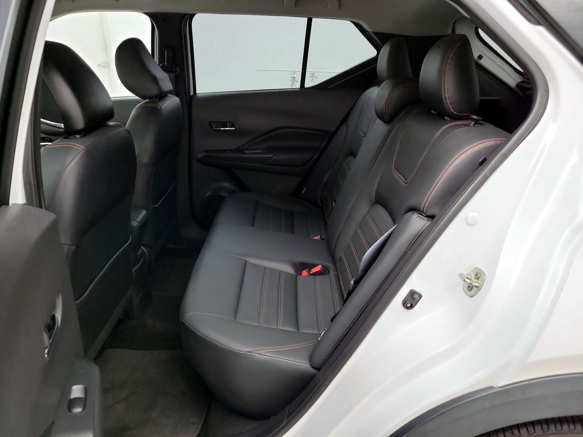 Thumbnail: 2020 Nissan Kicks - 18