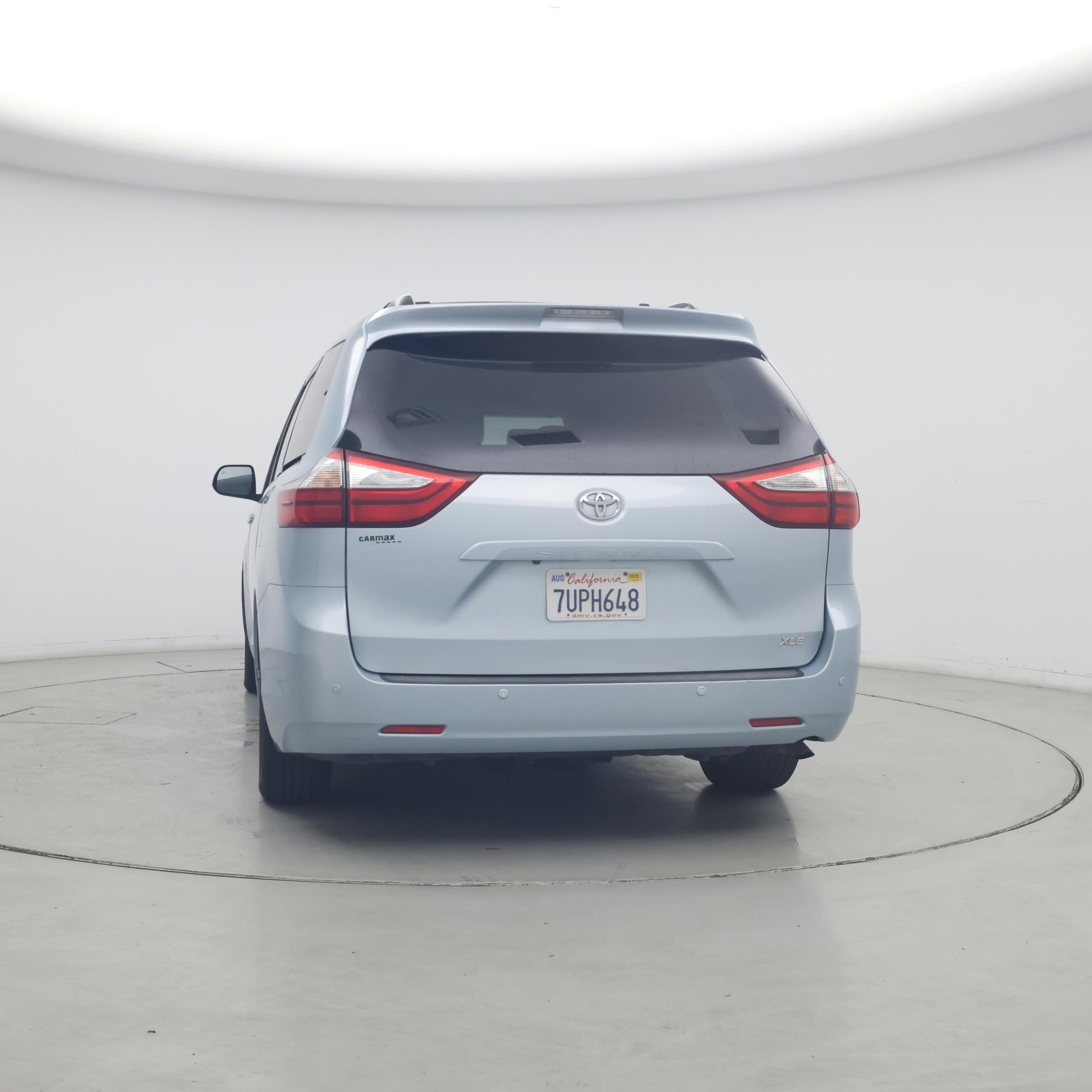 Thumbnail: 2016 Toyota Sienna - 6