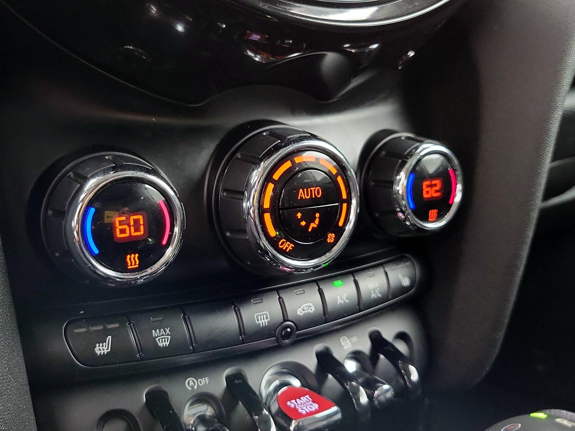 Thumbnail: 2017 MINI Cooper Hardtop - 16
