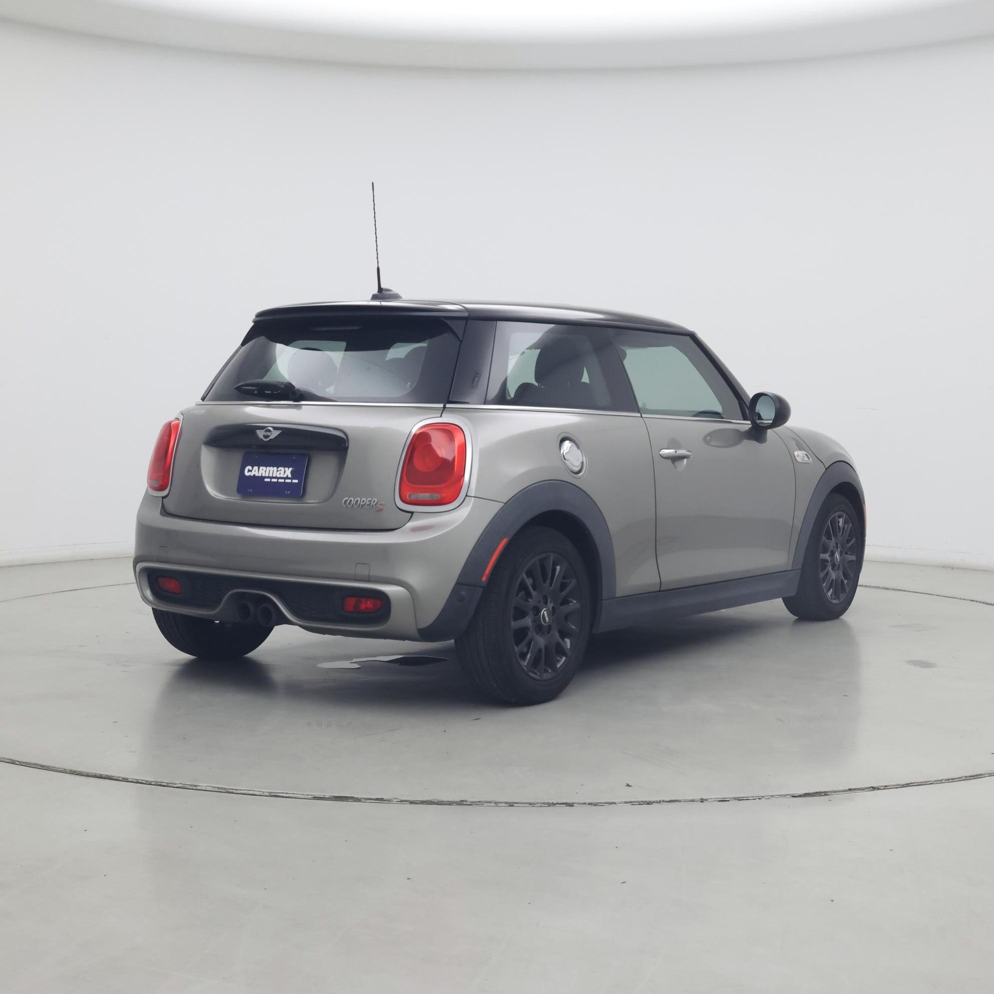 Thumbnail: 2017 MINI Cooper Hardtop - 8