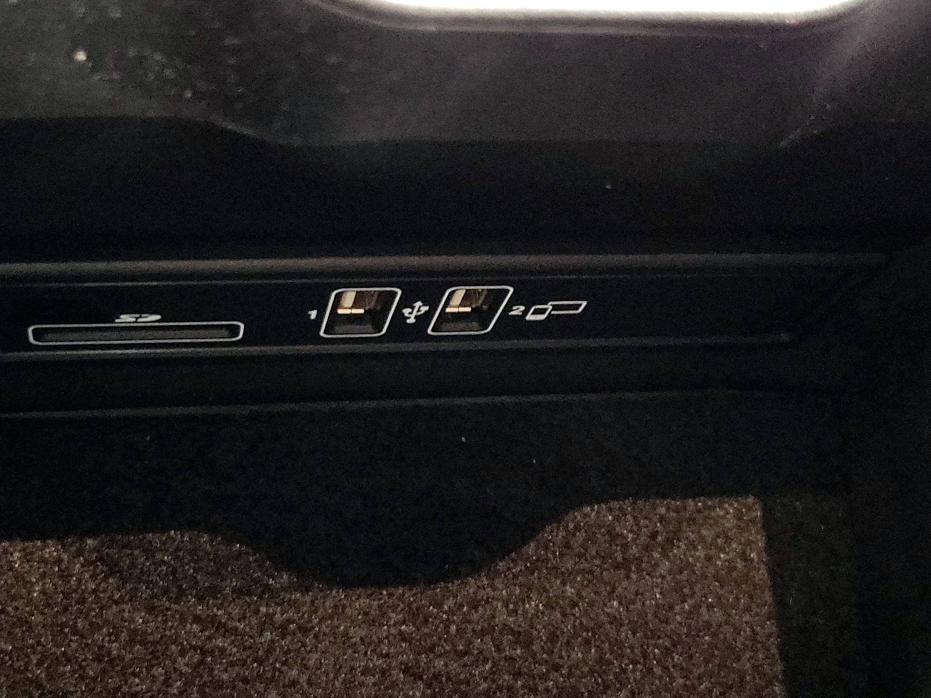Thumbnail: 2021 Mercedes-Benz C-Class - 18