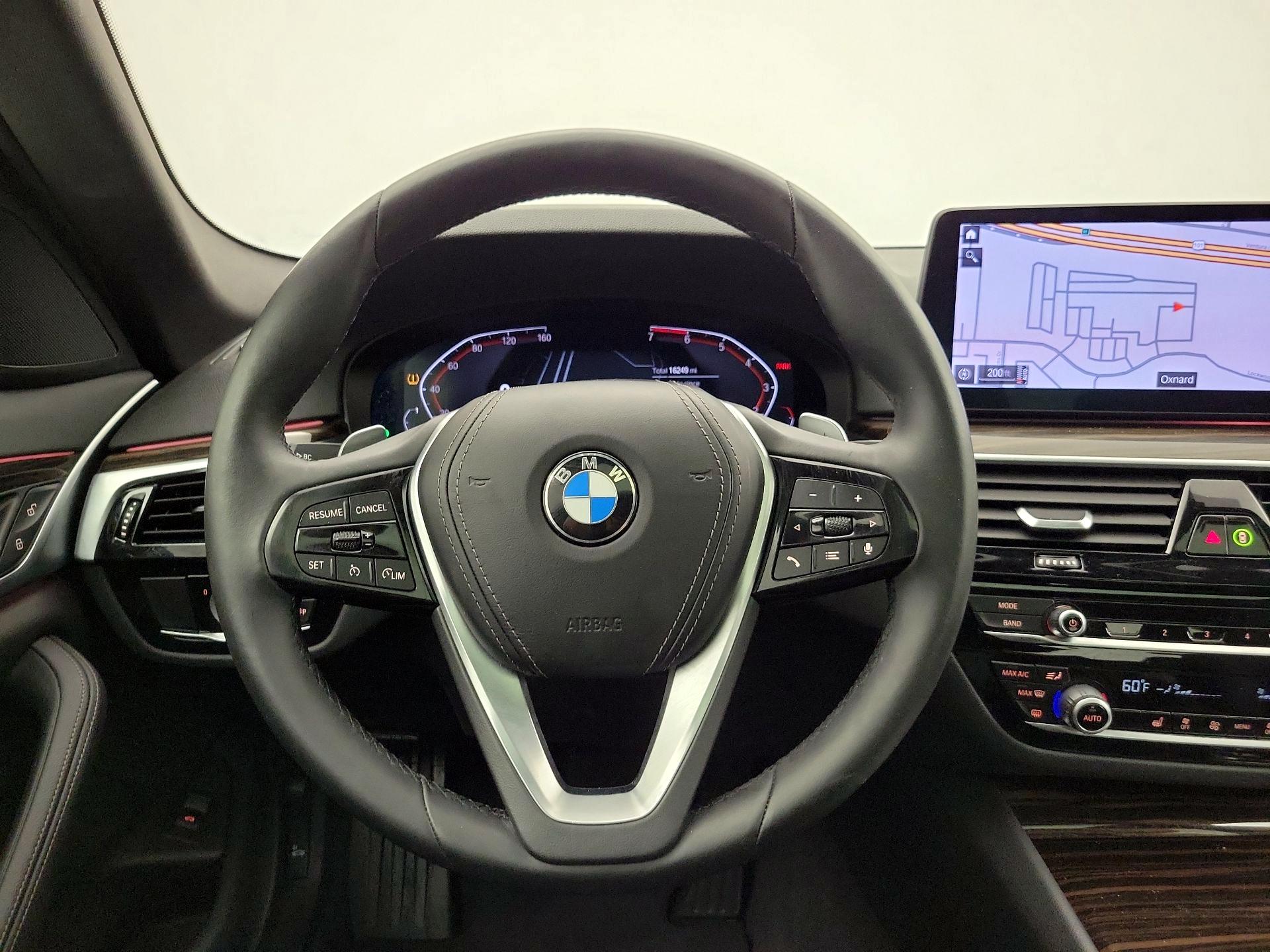 Thumbnail: 2021 BMW 5 Series - 10