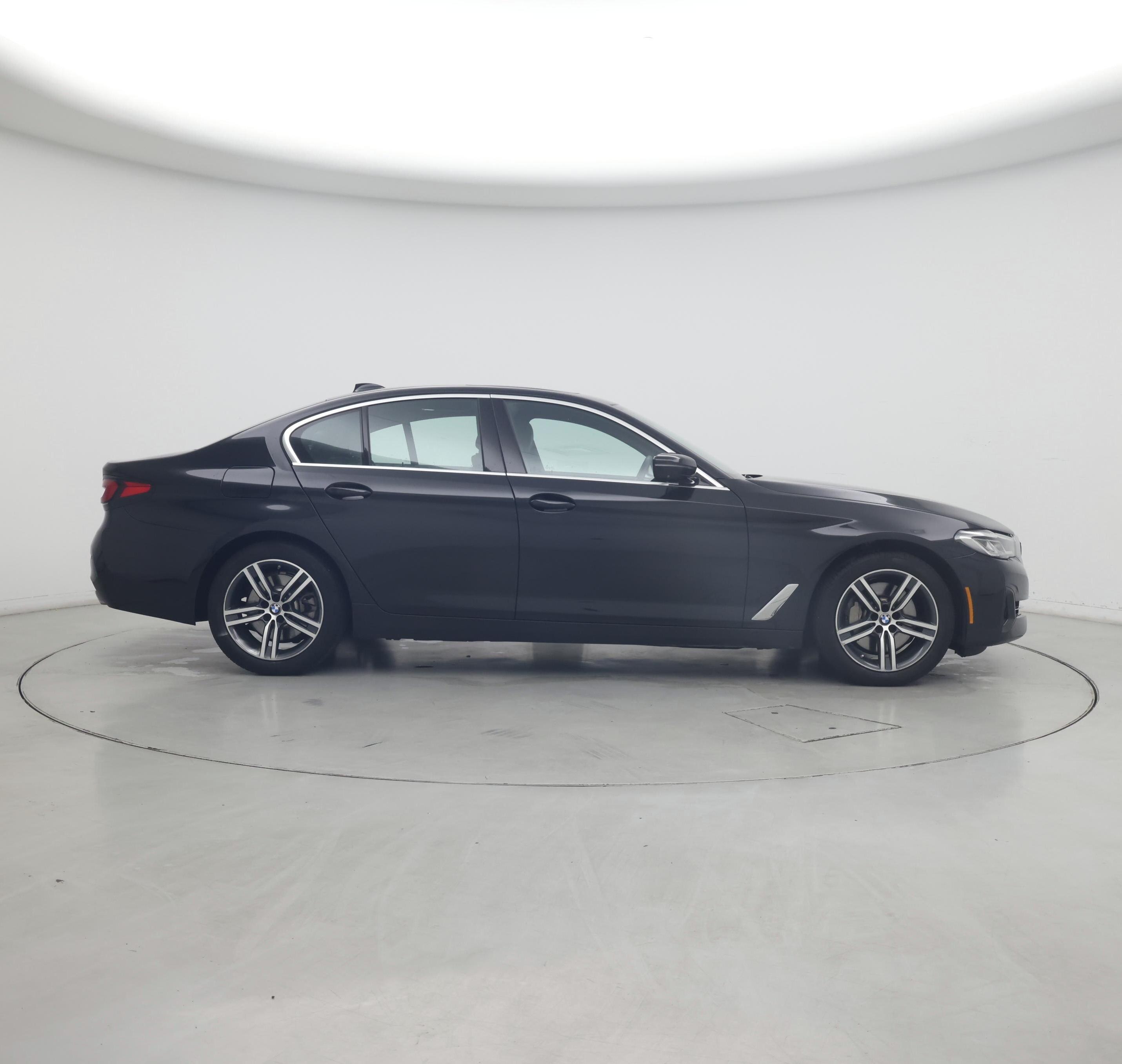 Thumbnail: 2021 BMW 5 Series - 7