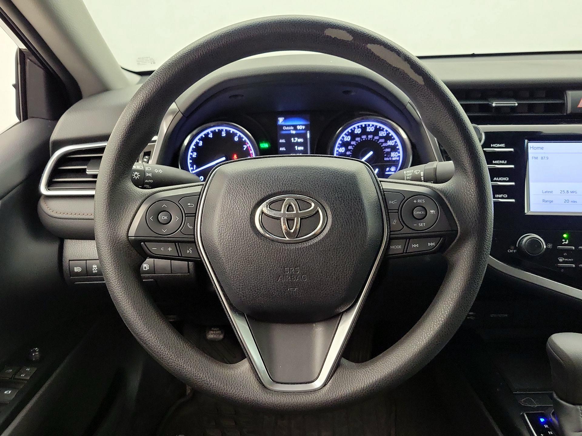 Thumbnail: 2018 Toyota Camry - 10
