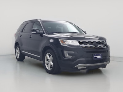 Black 2017 Ford Explorer XLT