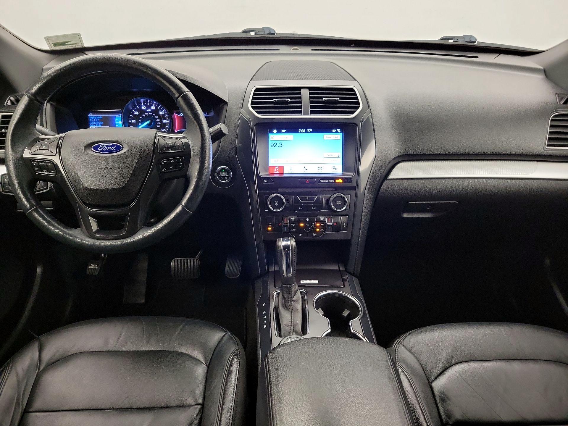 Thumbnail: 2017 Ford Explorer - 9