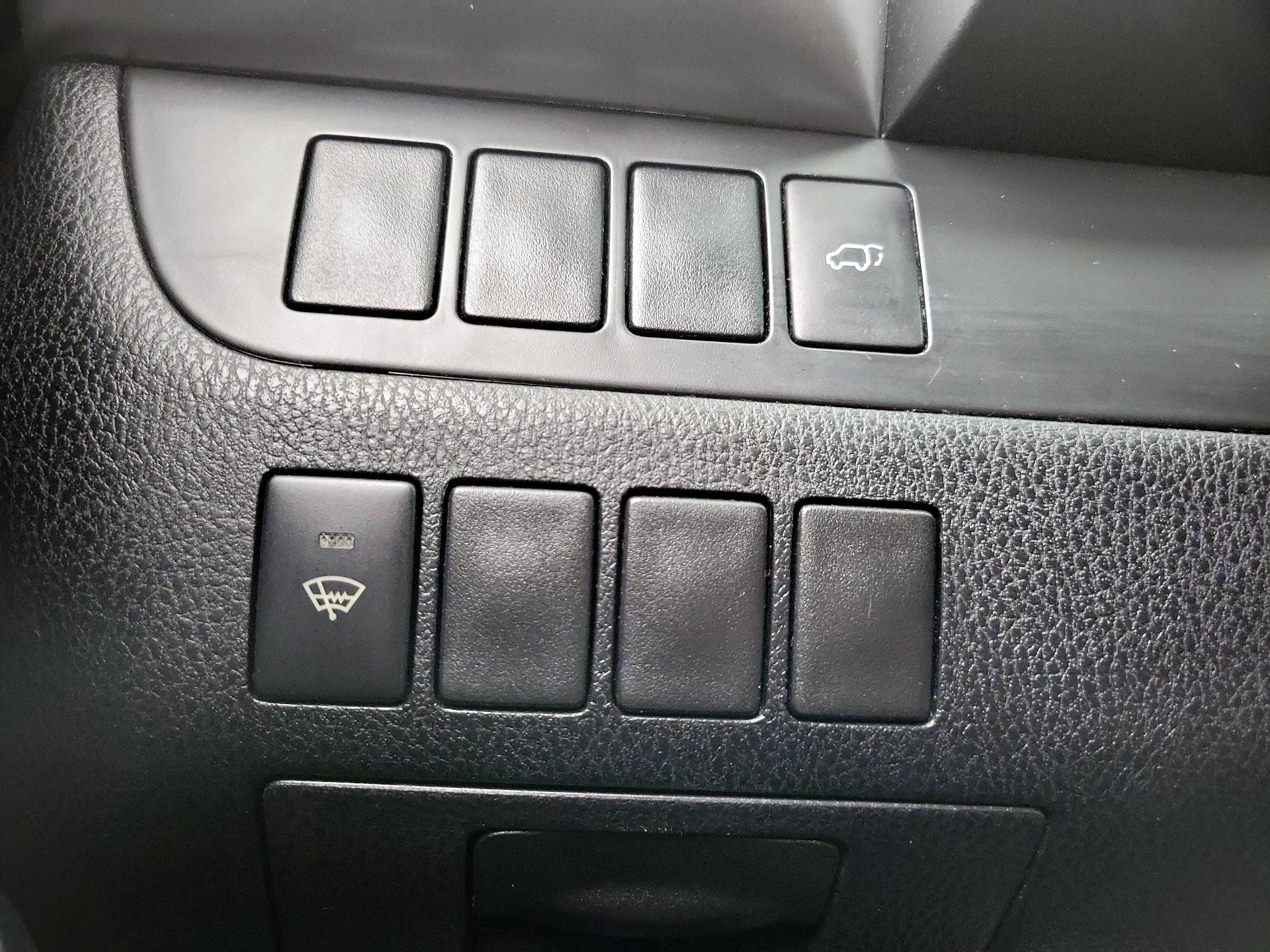 Thumbnail: 2015 Toyota Highlander - 13