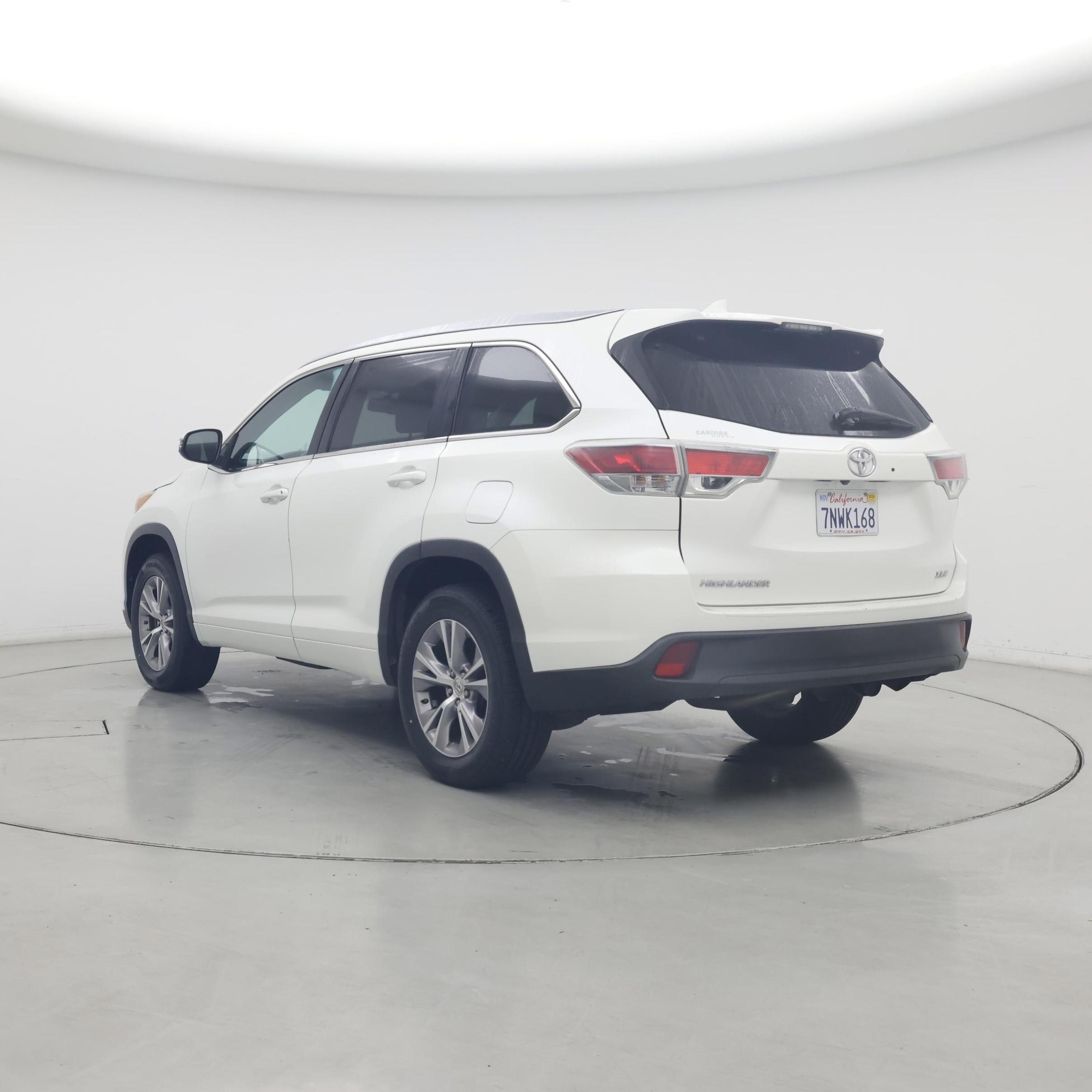 Thumbnail: 2015 Toyota Highlander - 2