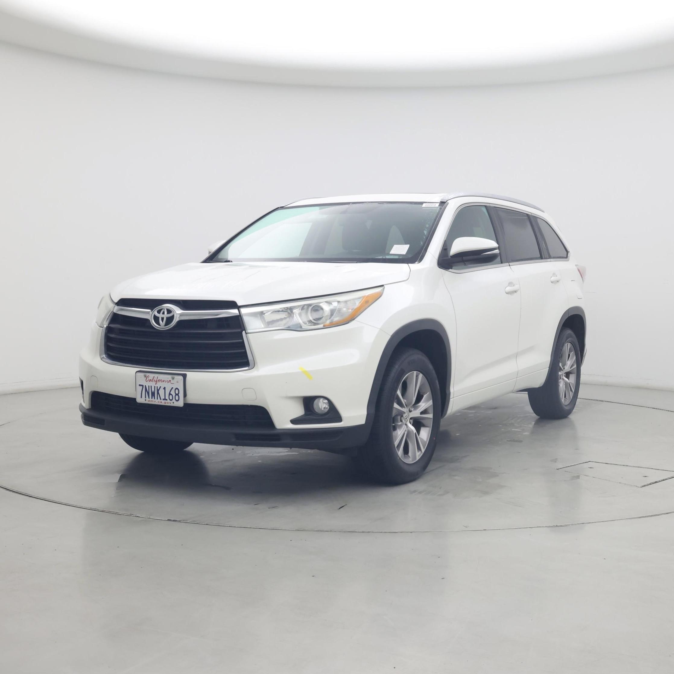 Thumbnail: 2015 Toyota Highlander - 4