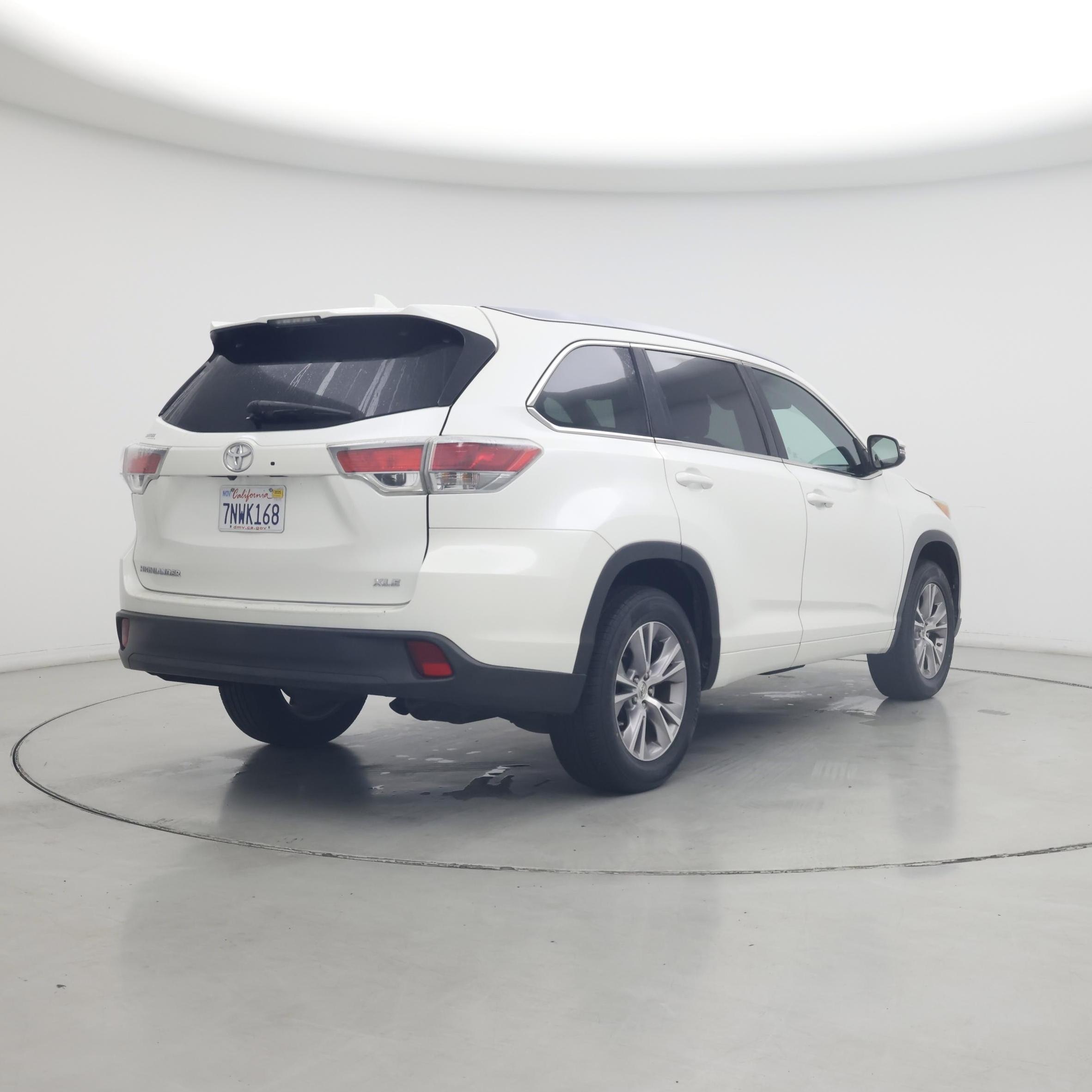 Thumbnail: 2015 Toyota Highlander - 8