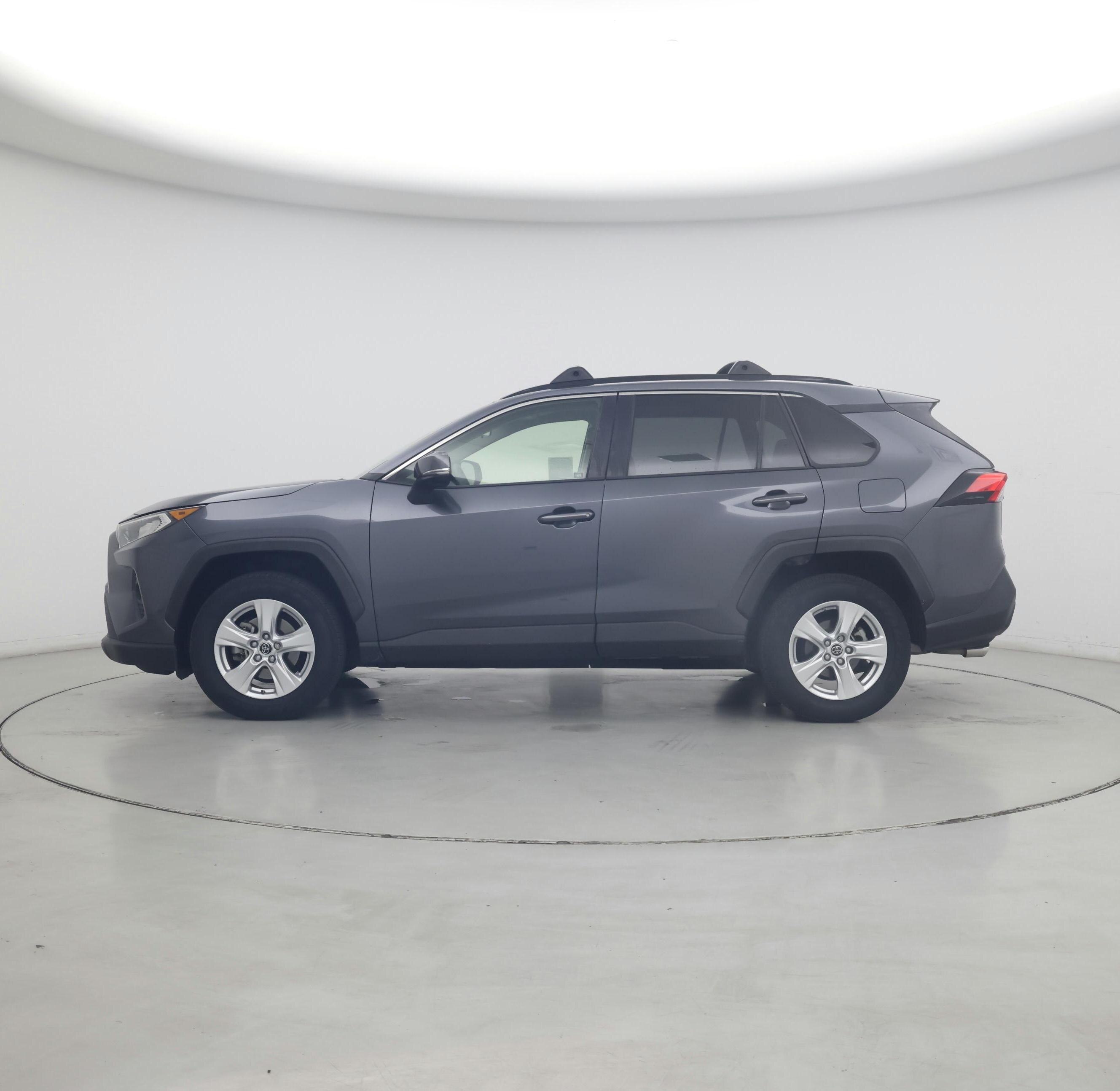 Thumbnail: 2019 Toyota RAV4 - 3