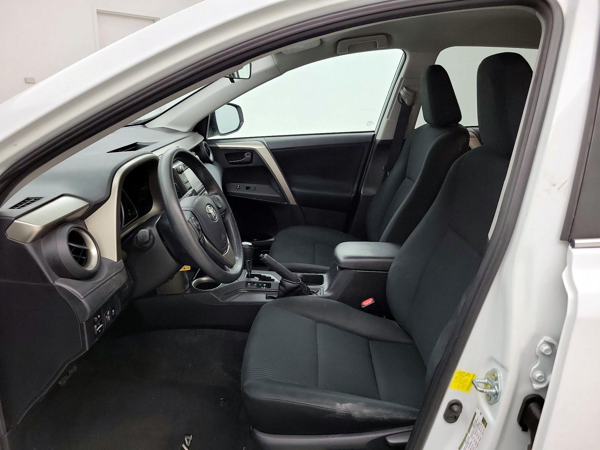Thumbnail: 2014 Toyota RAV4 - 11