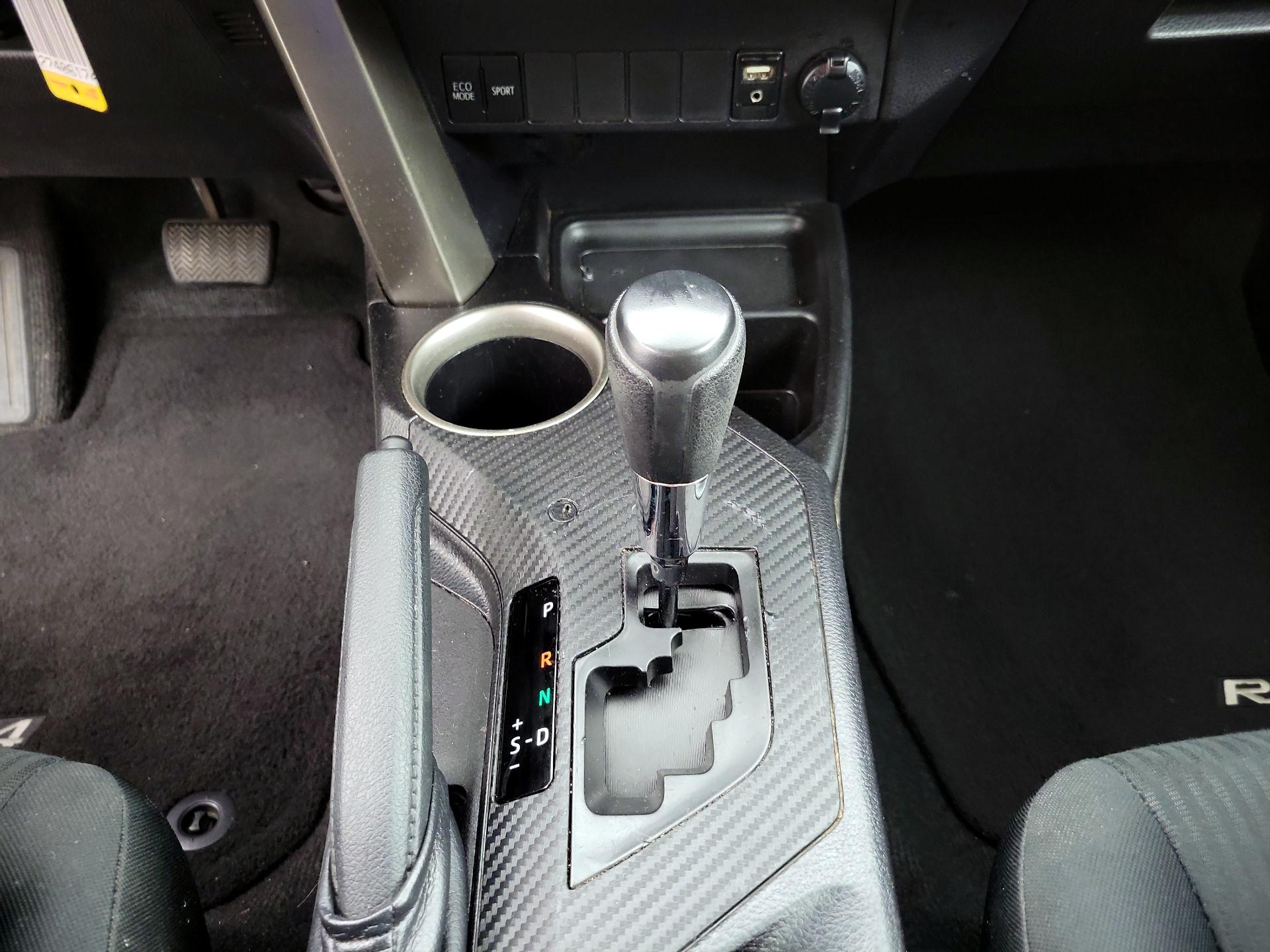Thumbnail: 2014 Toyota RAV4 - 17