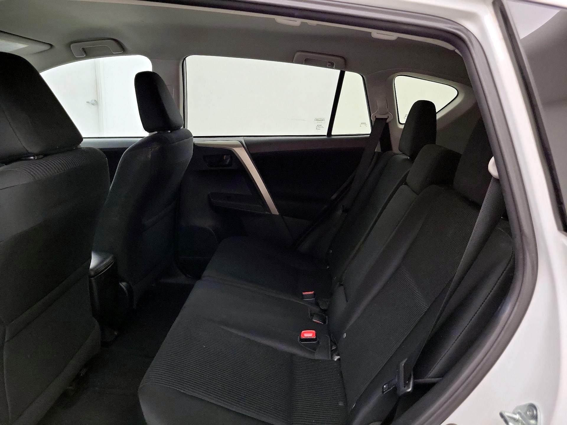 Thumbnail: 2014 Toyota RAV4 - 19